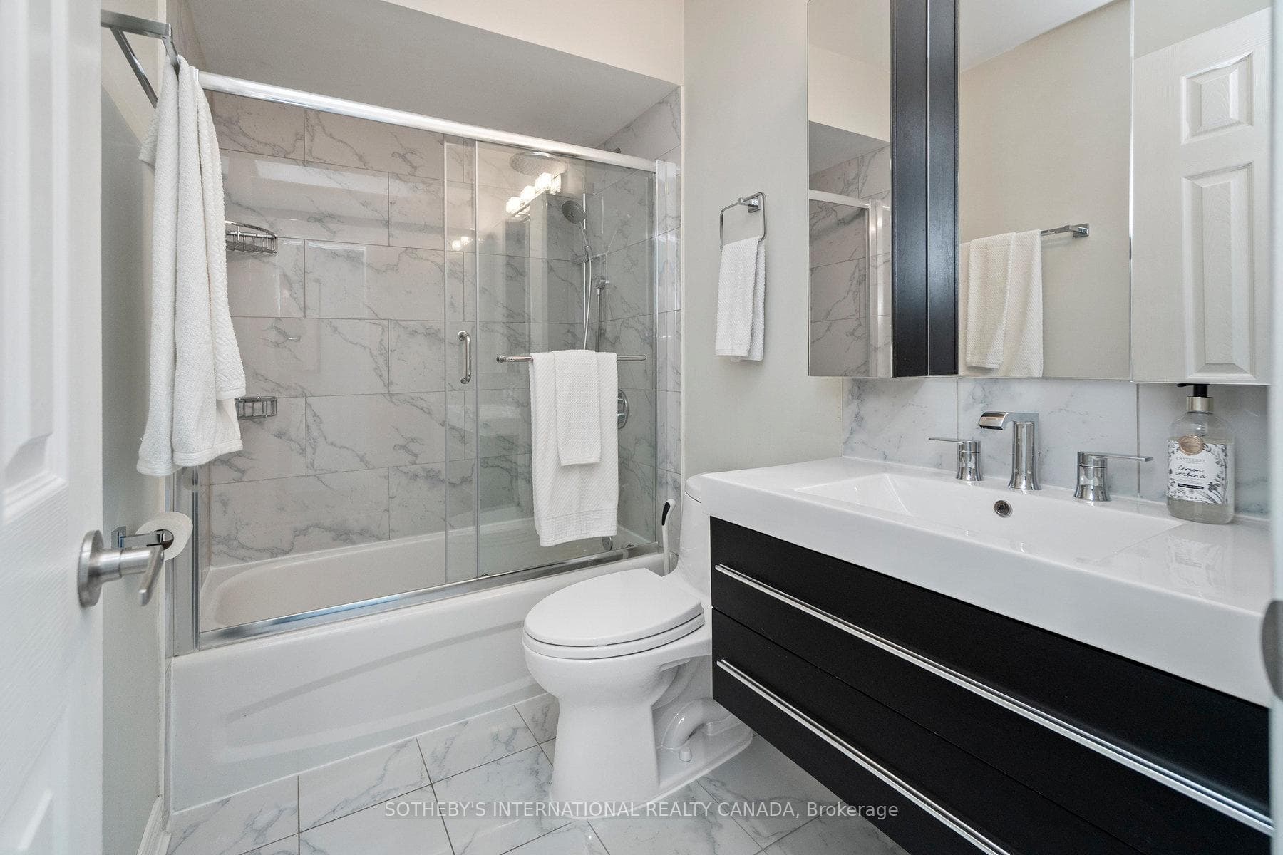 30 Michael Power Place - Condo photo 29 of 49 in Etobicoke (Islington / Rexdale), Ontario
