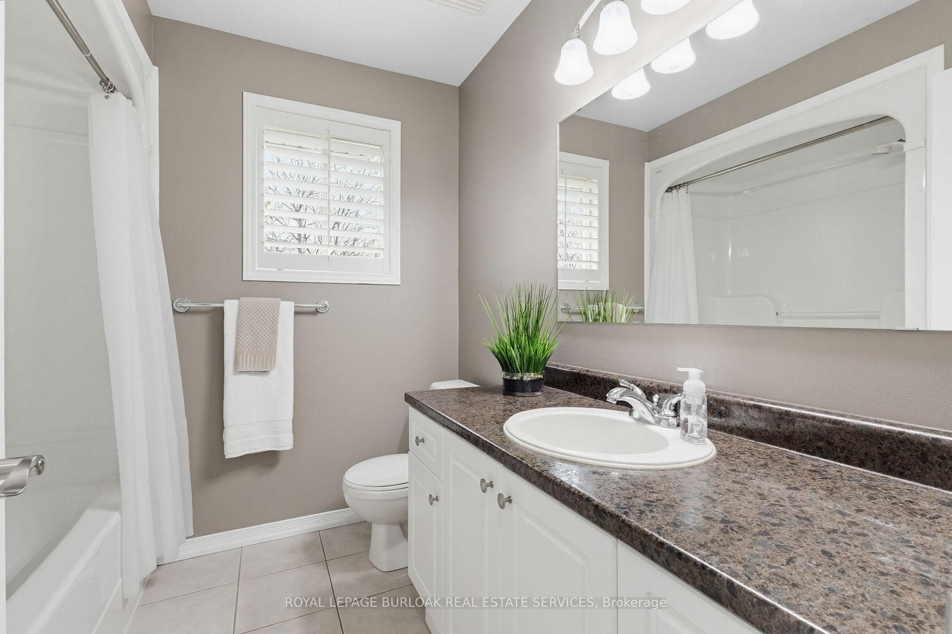 4119 Foxwood Drive - Townhouse photo 24 of 45 in Burlington, Ontario