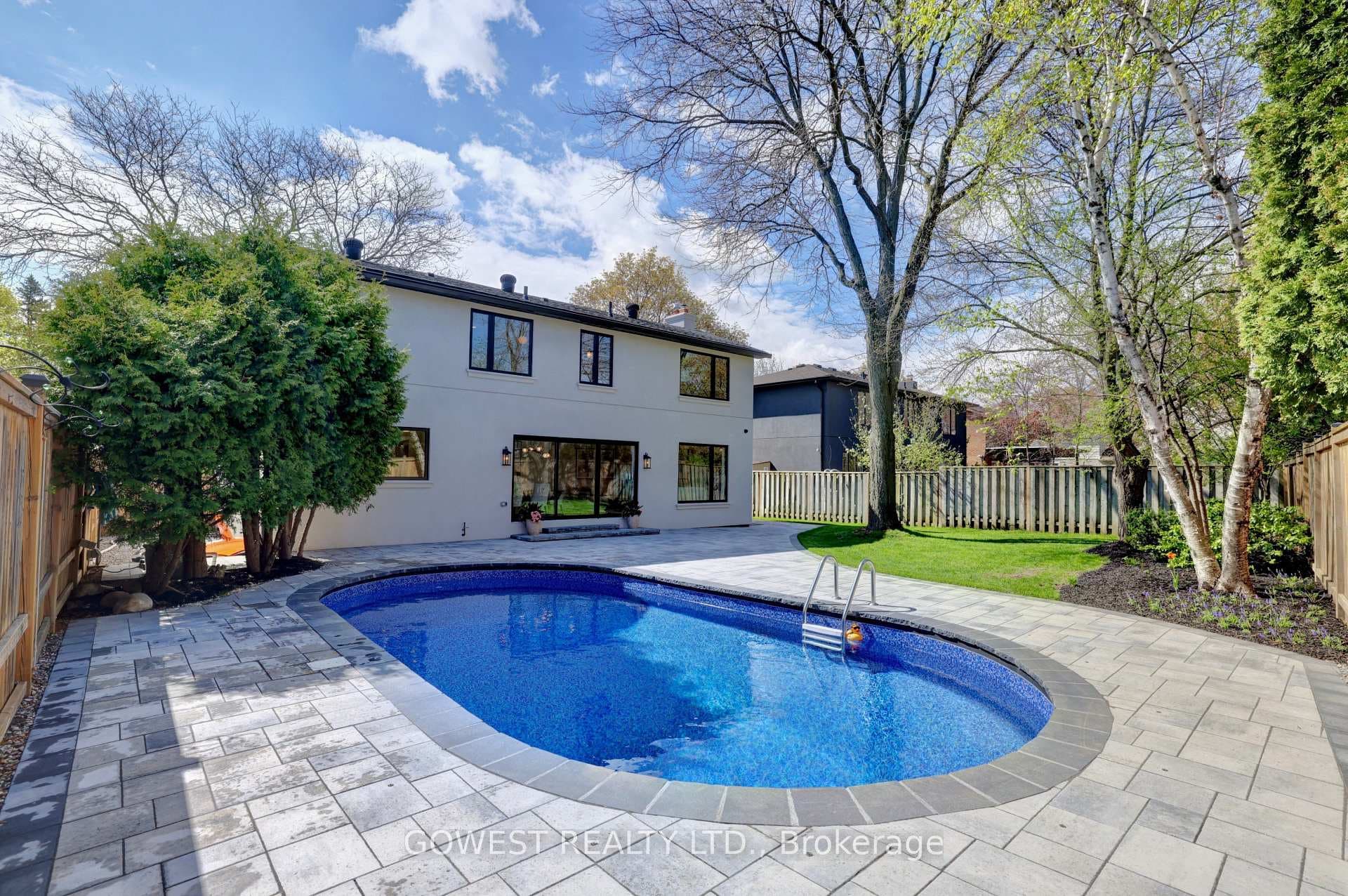 981 Valdese Drive - Detached photo 2 of 50 in Mississauga, Ontario