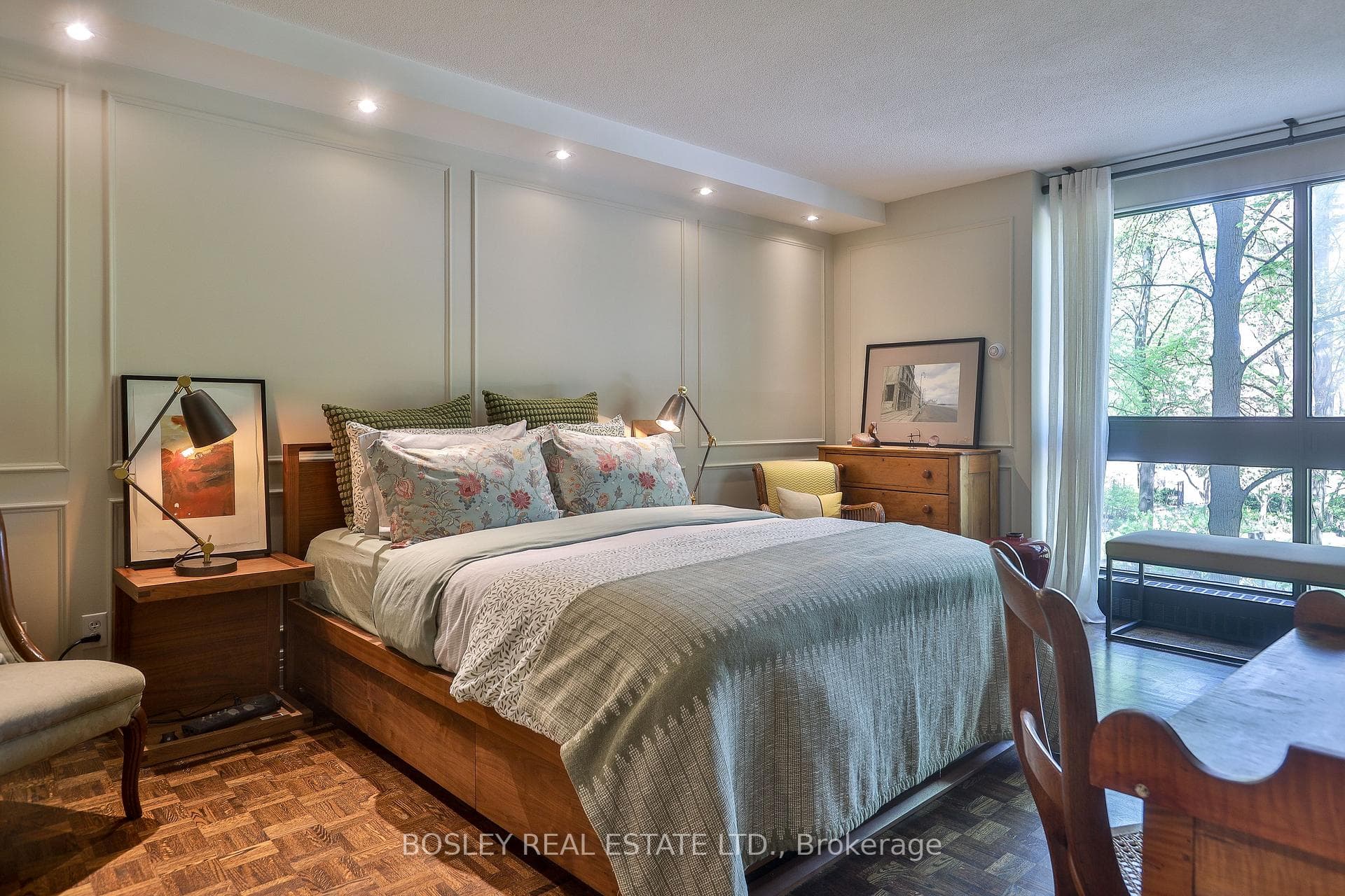 63 St Clair Avenue Unit 306 - Condo photo 13 of 34 in Annex / Yorkville / Summerhill, Ontario