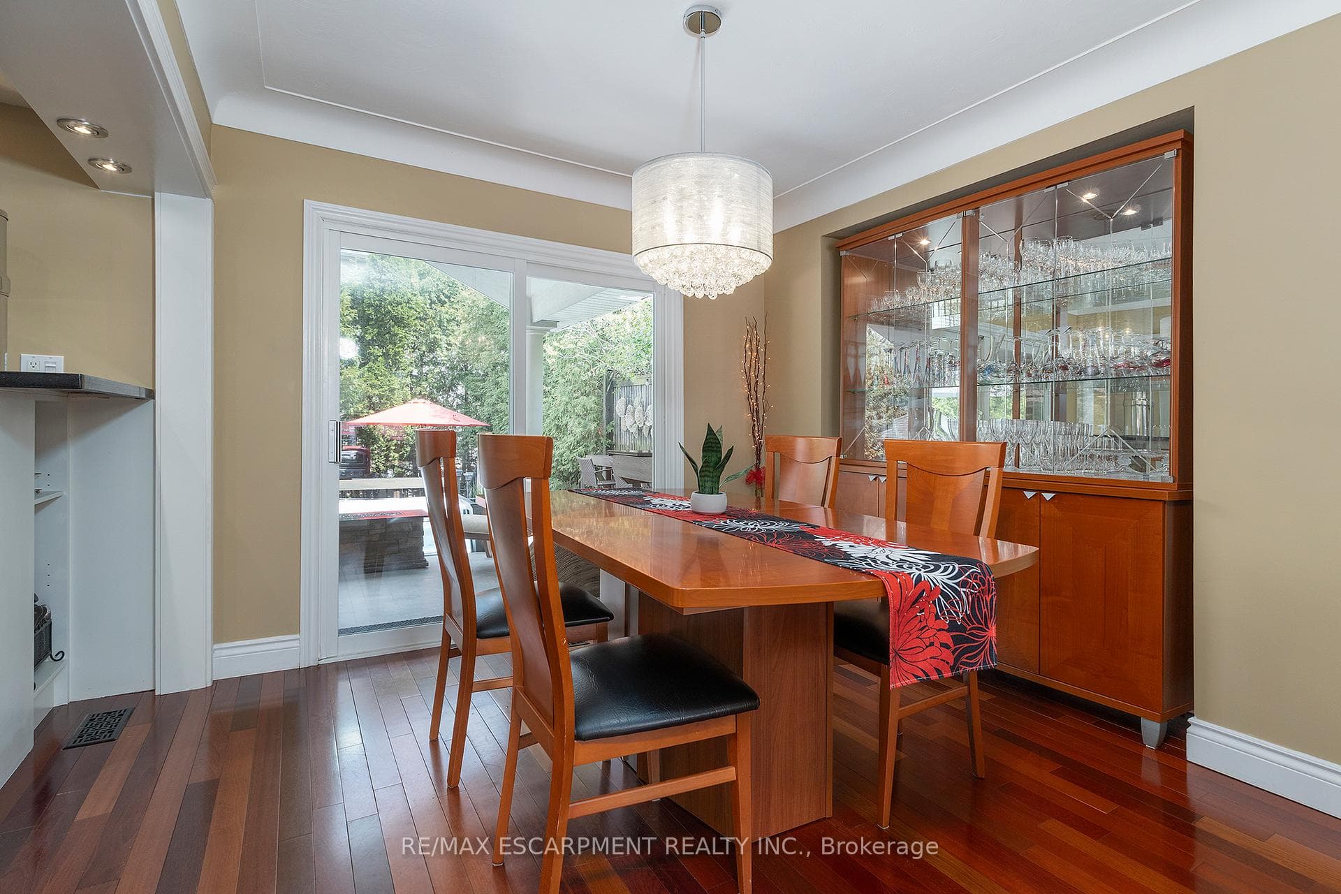 193 Pine Cove Road - Detached photo 6 of 43 in Burlington, Ontario