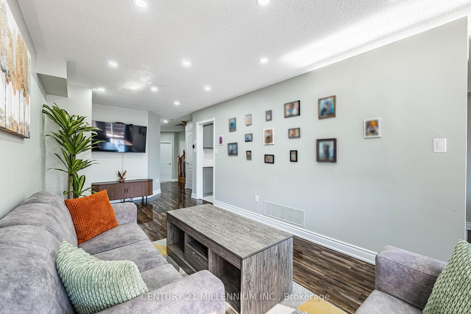 100 Monaco Court - Townhouse photo 5 of 50 in Brampton, Ontario