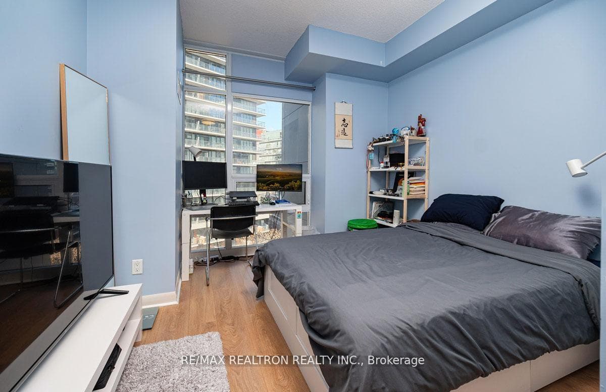 15 Bruyeres Mews Unit 1008 - Condo photo 18 of 33 in Downtown Toronto / Waterfront, Ontario