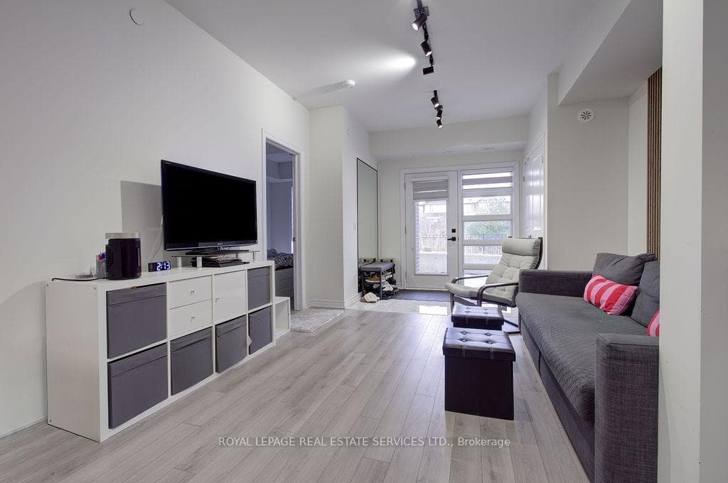 349 Wheat Boom Drive Unit 123 - Condo photo 4 of 20 in Oakville, Ontario