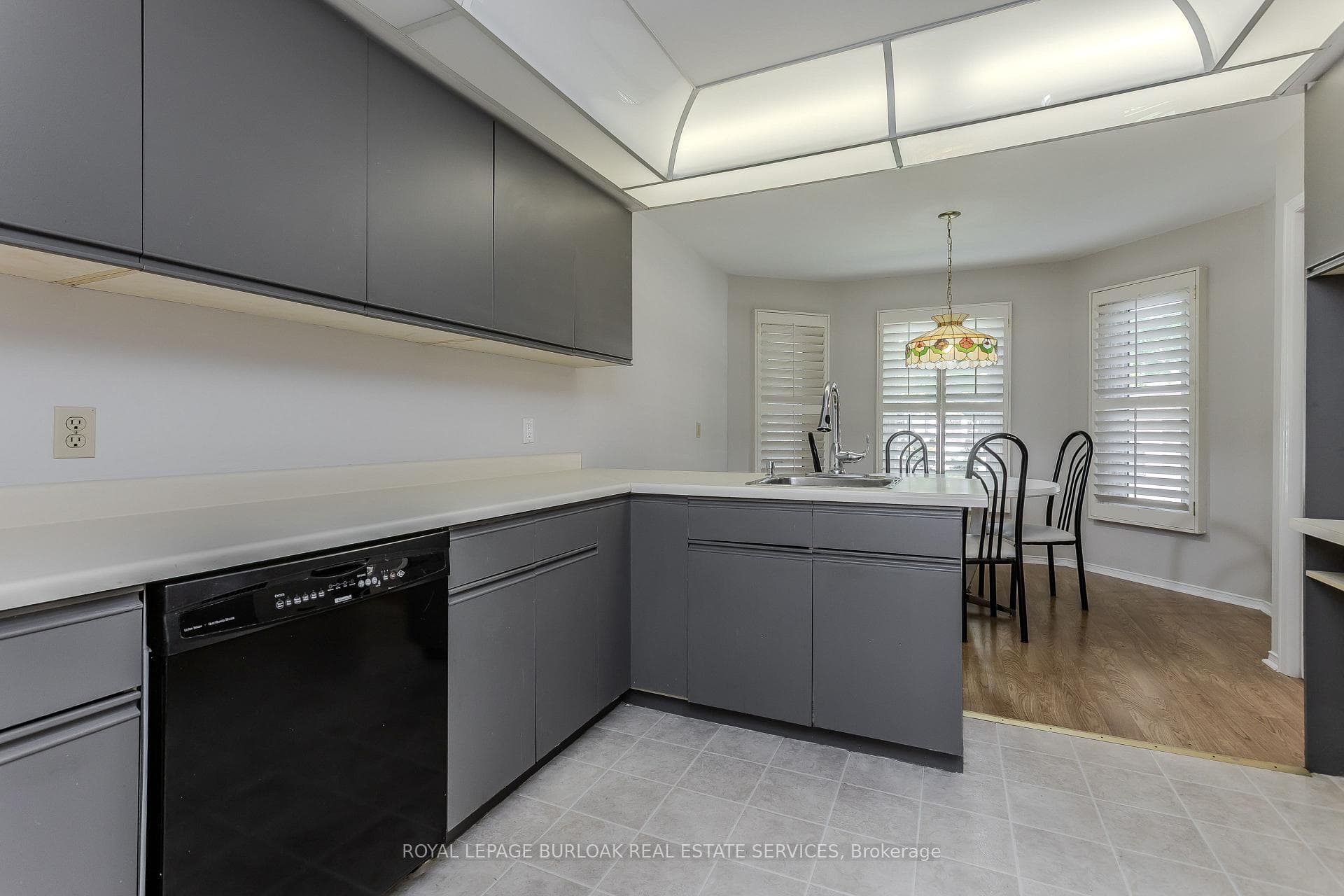2155 Duncaster Drive Unit 10 - Condo photo 5 of 34 in Burlington, Ontario