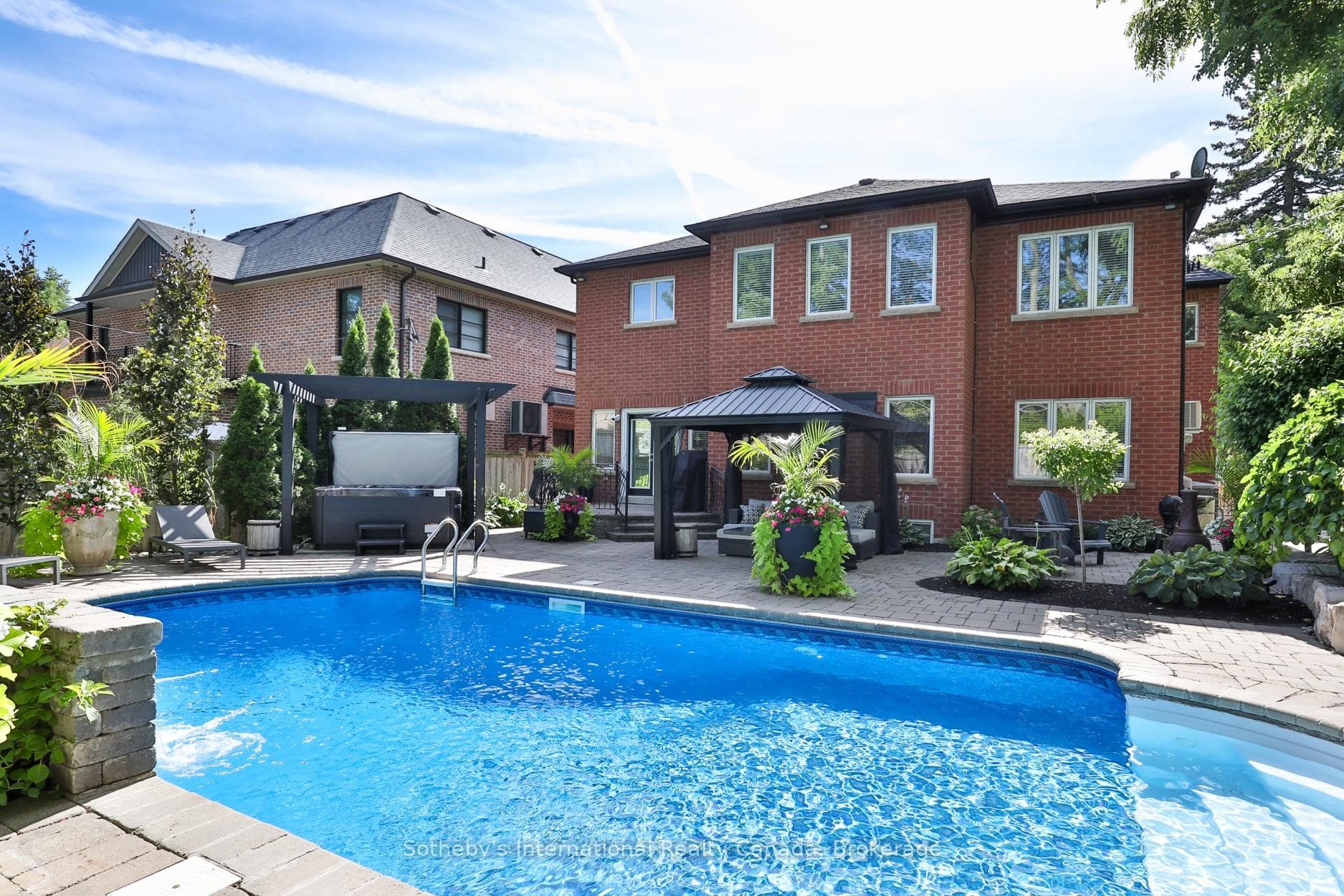 1437 Islington Avenue - Detached photo 4 of 40 in Etobicoke (Islington / Rexdale), Ontario