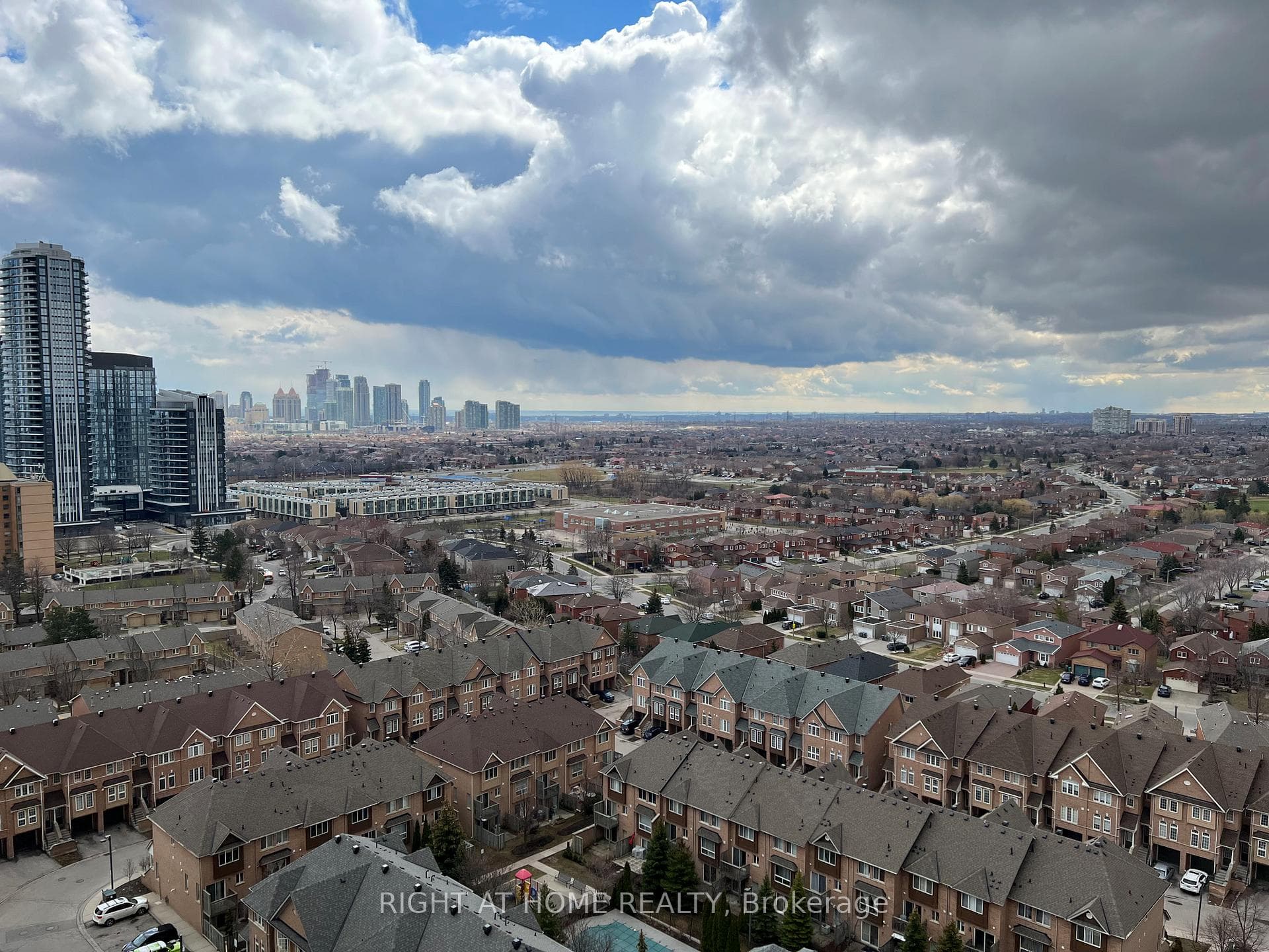 55 Strathaven Drive Unit 1808 - Condo photo 15 of 34 in Mississauga, Ontario