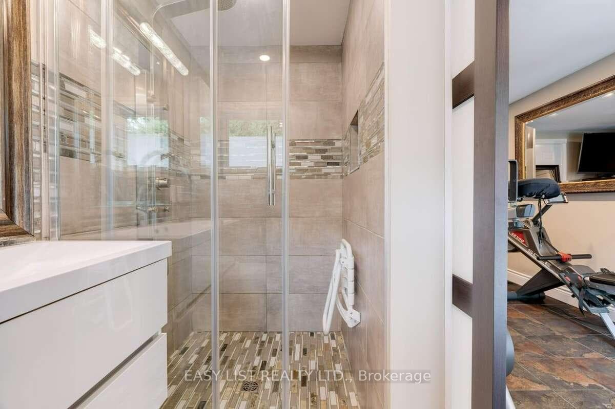 193 Pine Cove Road - Detached photo 22 of 39 in Burlington, Ontario