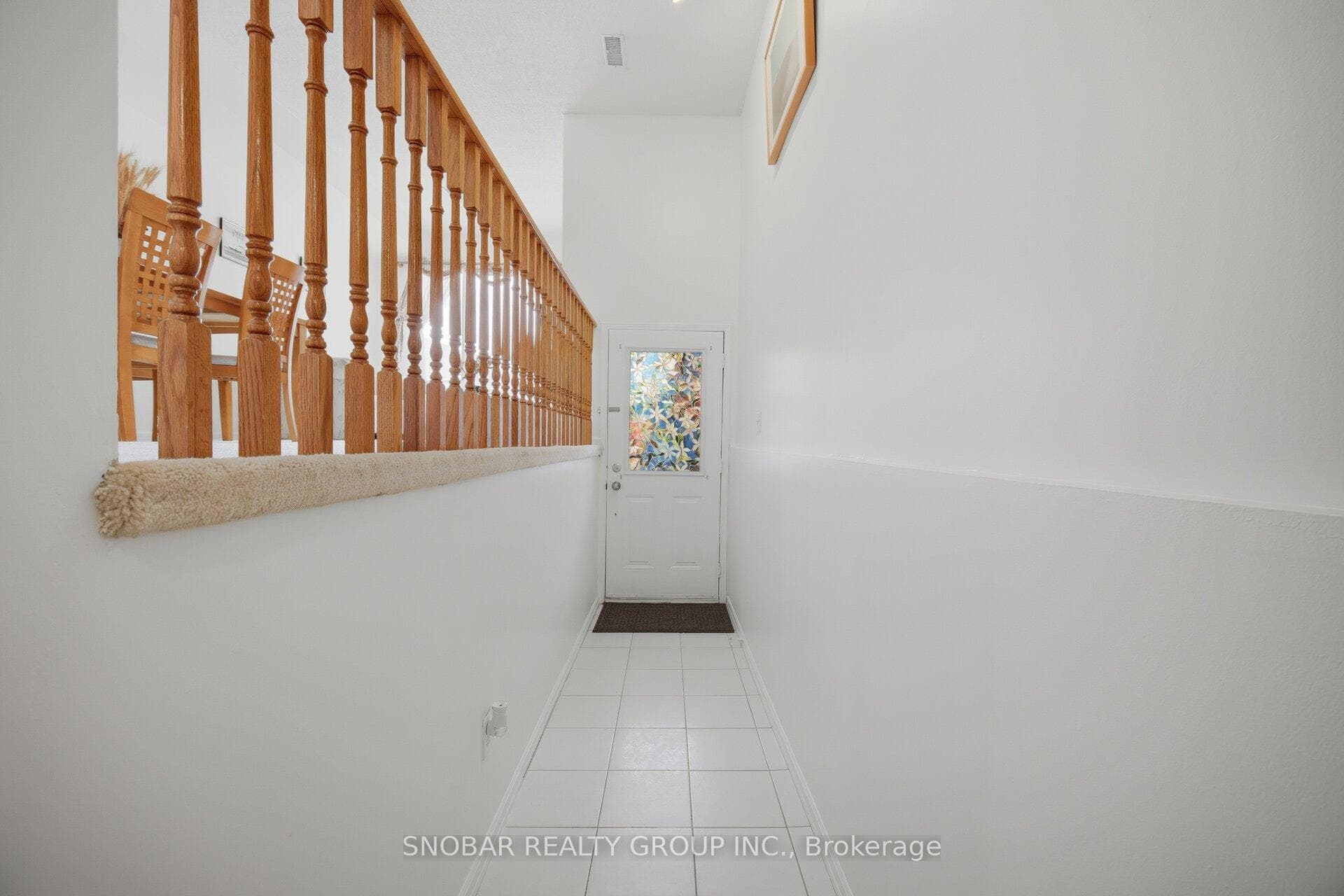 1050 Bristol Road Unit 31 - Condo photo 3 of 27 in Mississauga, Ontario