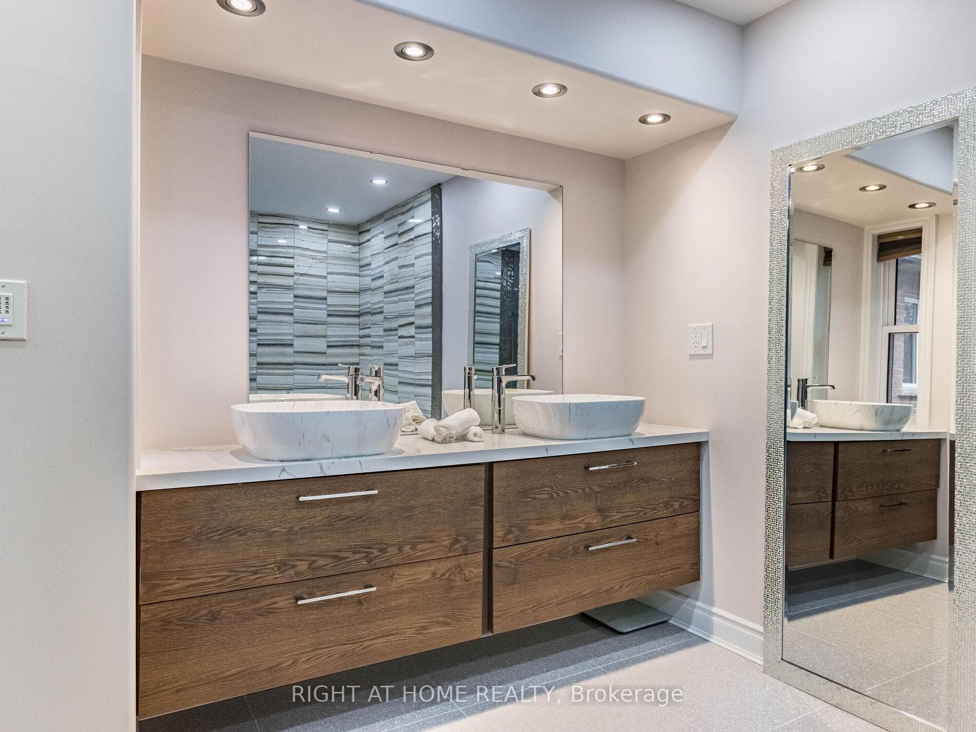 3176 Stocksbridge Avenue - Detached photo 29 of 50 in Oakville, Ontario
