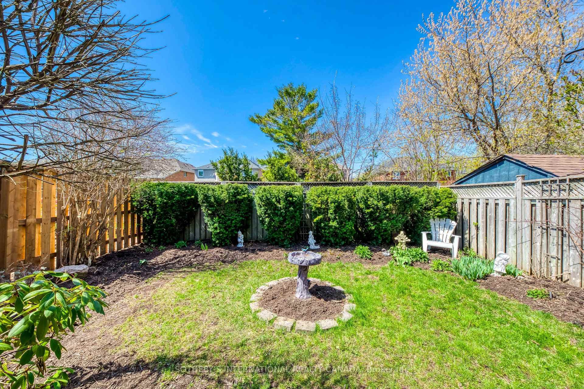 2294 Dale Ridge Drive - Semi-Detached photo 45 of 46 in Oakville, Ontario