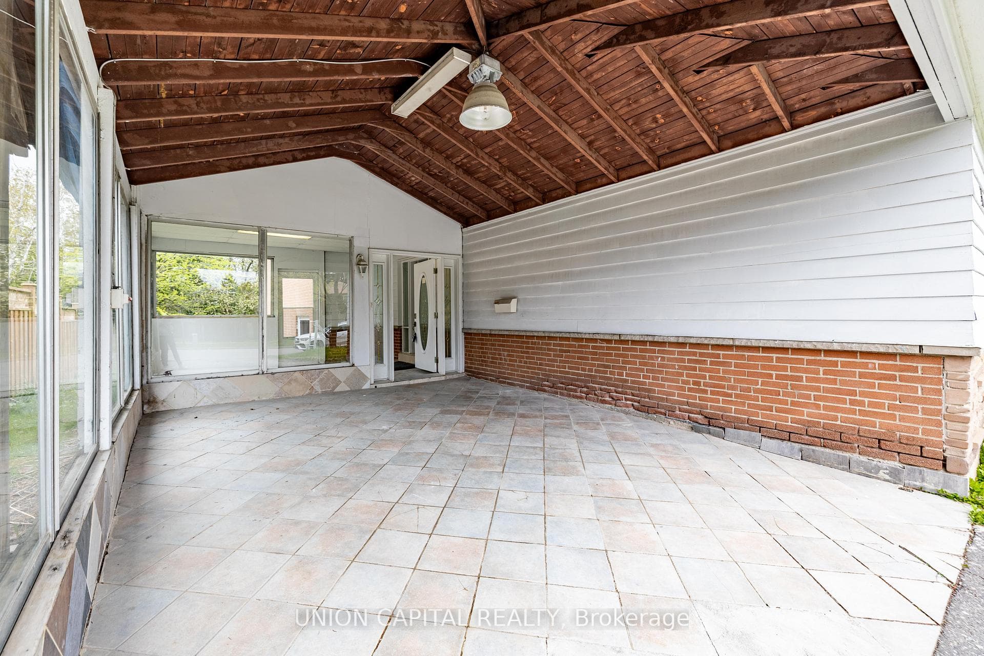 34 Lisburn Crescent - Detached photo 2 of 21 in Hillcrest Village / Bayview Village, Ontario