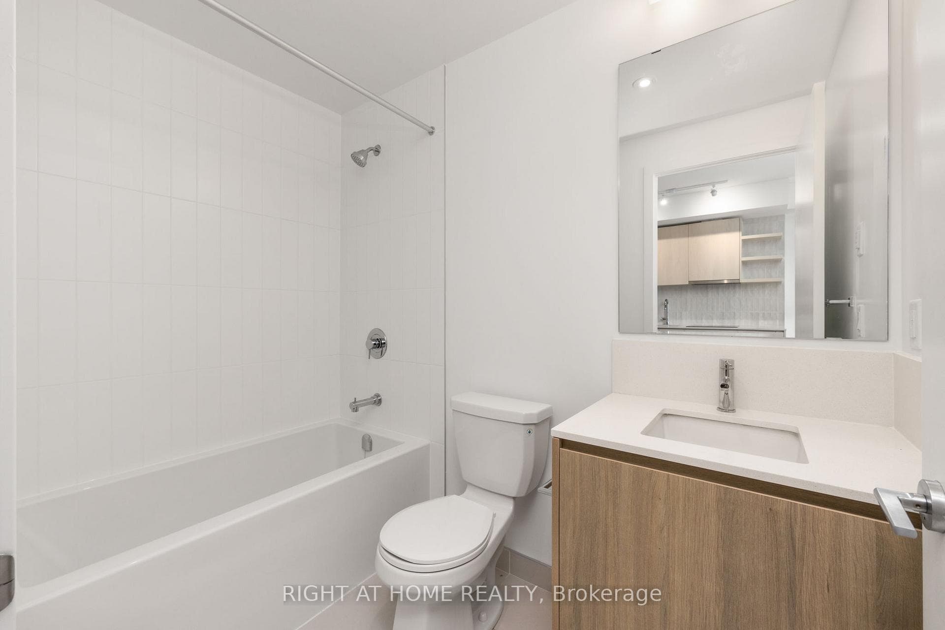 1161 Kingston Road Unit 305 - Condo photo 18 of 27 in Birch Cliff / Cliffside, Ontario