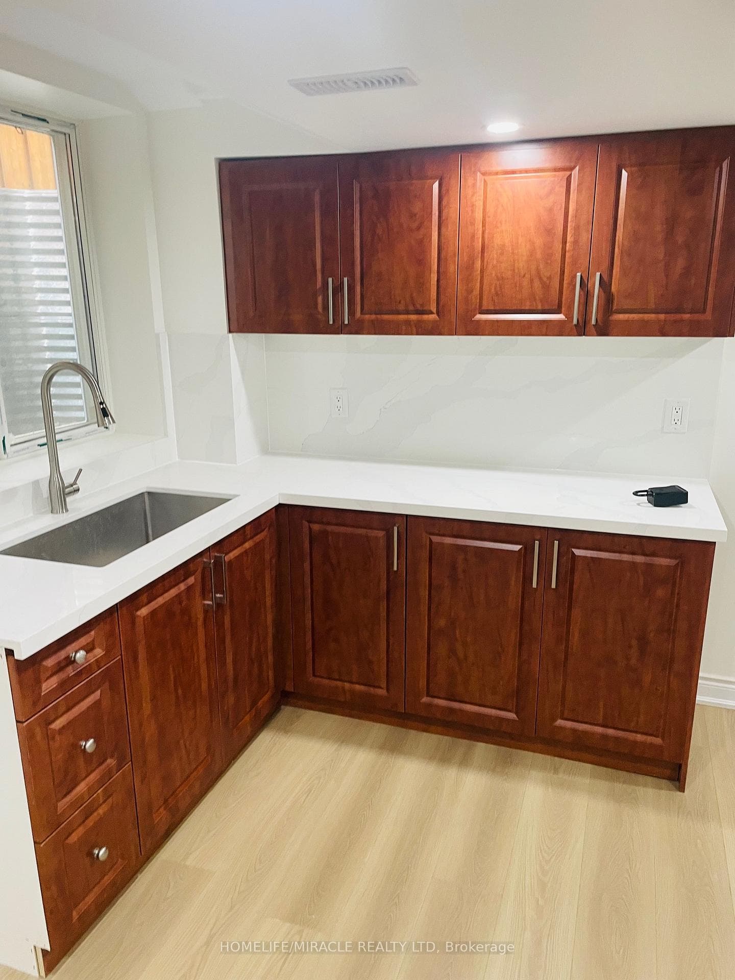 1-2341 Canonridge Circle Unit Bsmt - Detached photo 3 of 17 in Oakville, Ontario