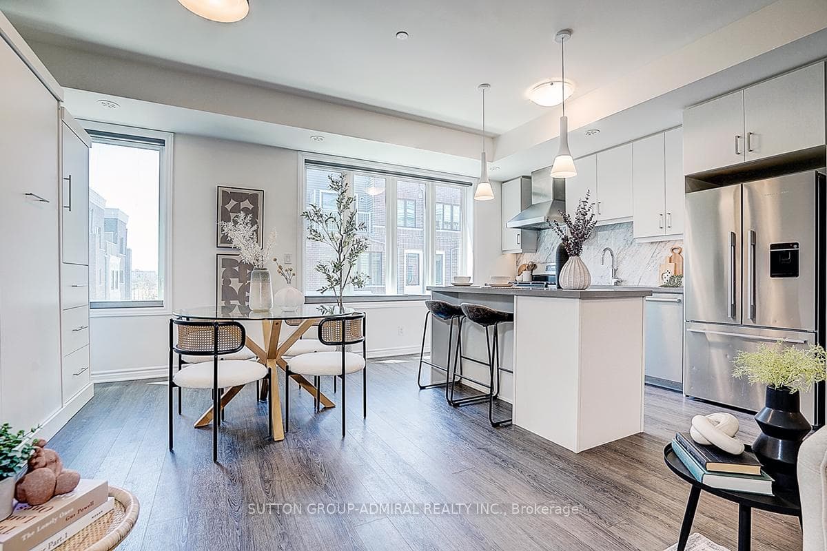85 Eastwood Park Gardens Unit 18 - Condo photo 9 of 33 in Liberty Village / Parkdale / South Parkdale, Ontario