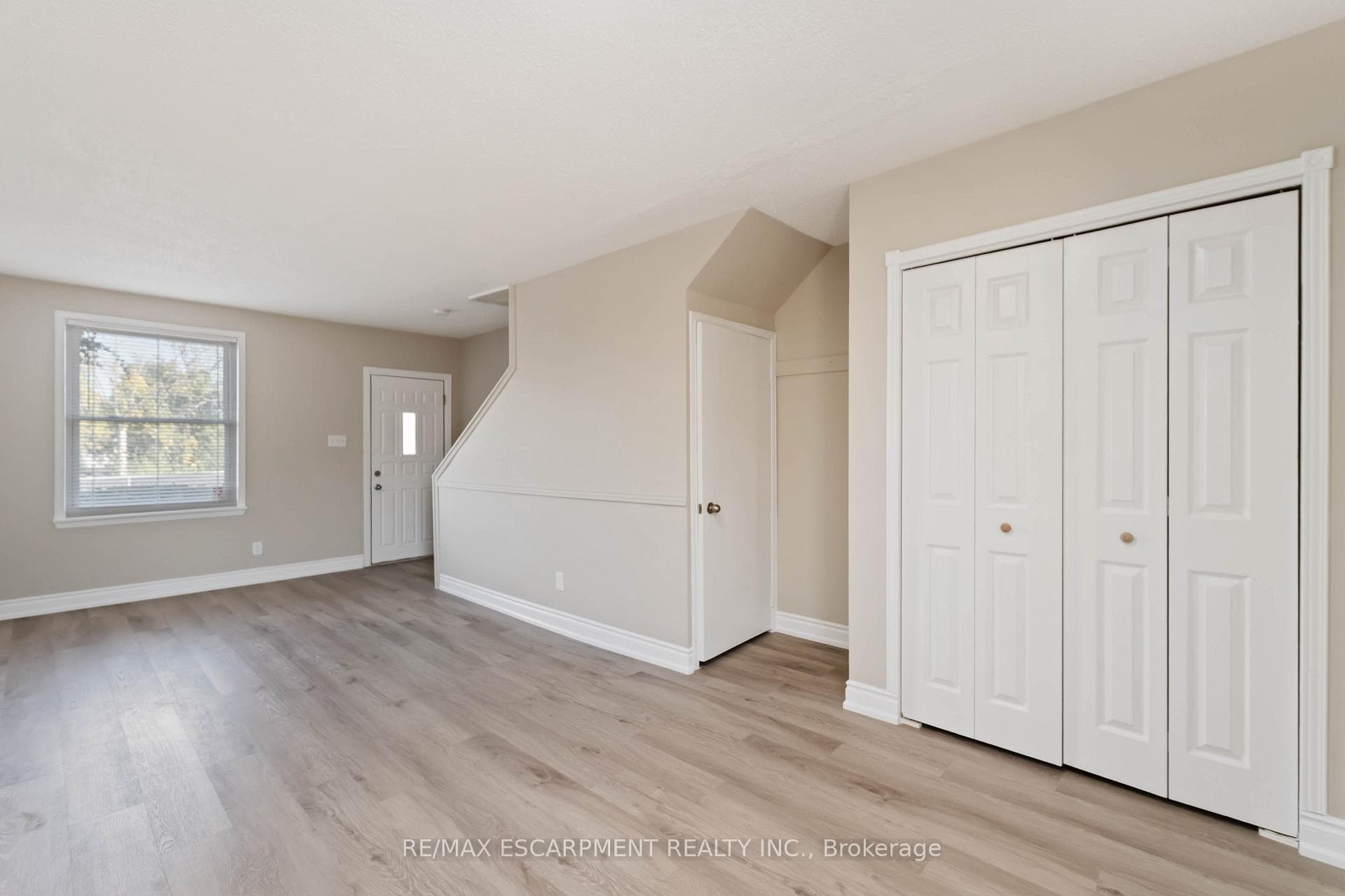 187 Barton Street - Semi-Detached photo 8 of 21 in Hamilton, Ontario