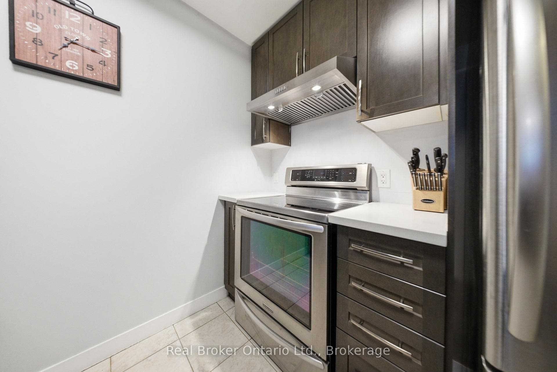 5010 Corporate Drive Unit 109 - Condo photo 9 of 38 in Burlington, Ontario
