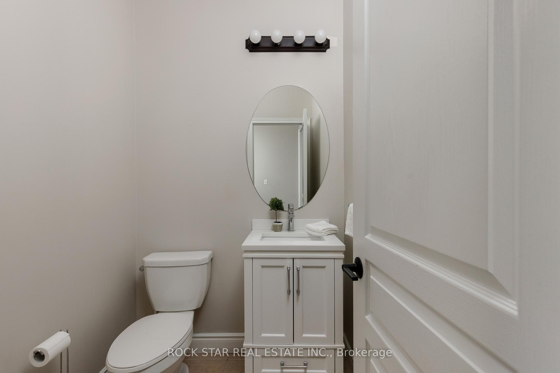 2277 Blue Oak Circle - Detached photo 26 of 46 in Oakville, Ontario