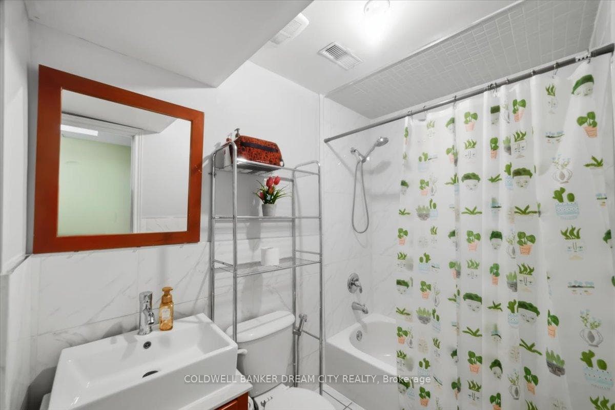 9738 Mclaughlin Road - Townhouse photo 38 of 45 in Brampton, Ontario