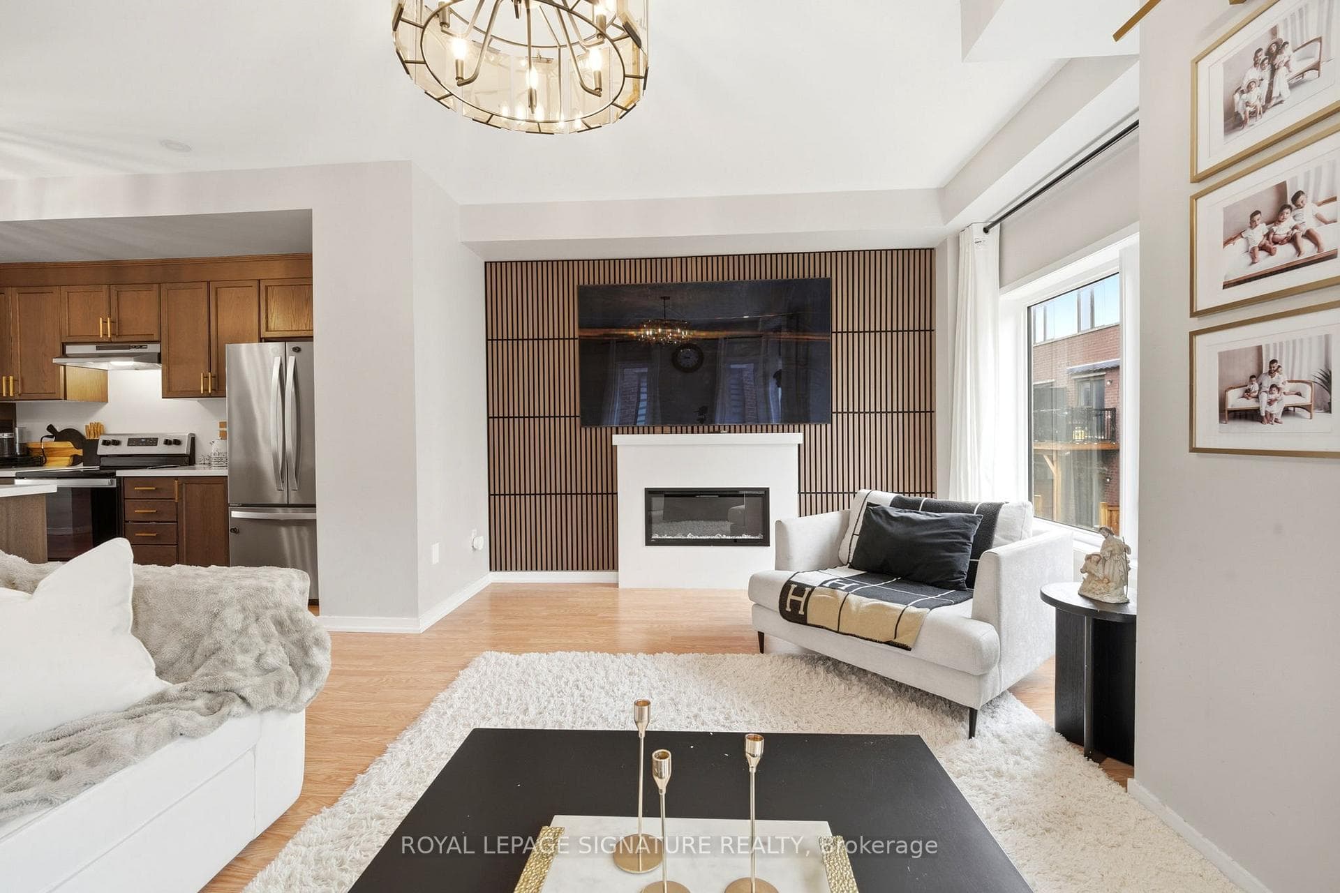 12 Heathrow Lane - Townhouse photo 9 of 40 in Caledon, Ontario