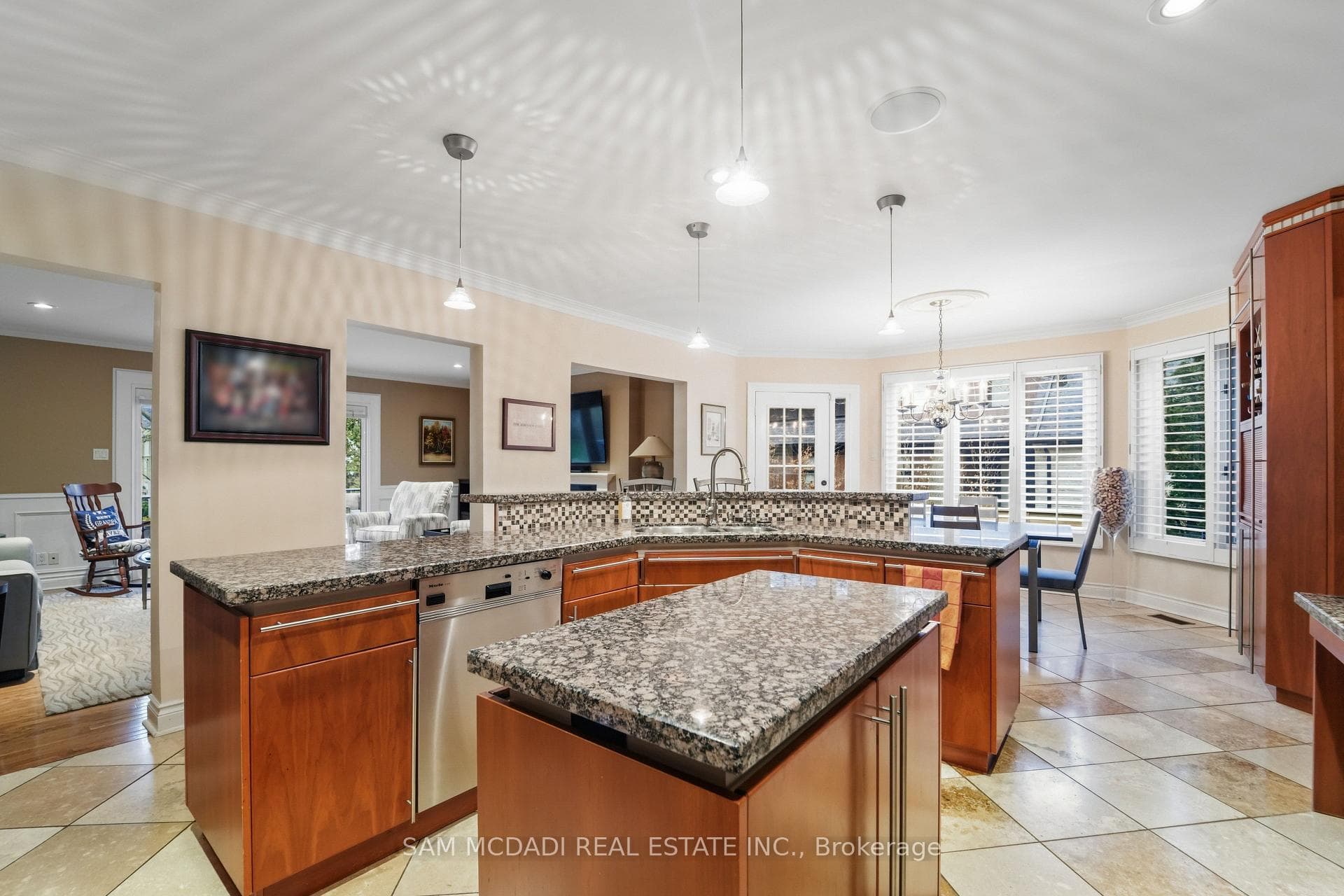 495 Meadow Wood Road - Detached photo 9 of 50 in Mississauga, Ontario