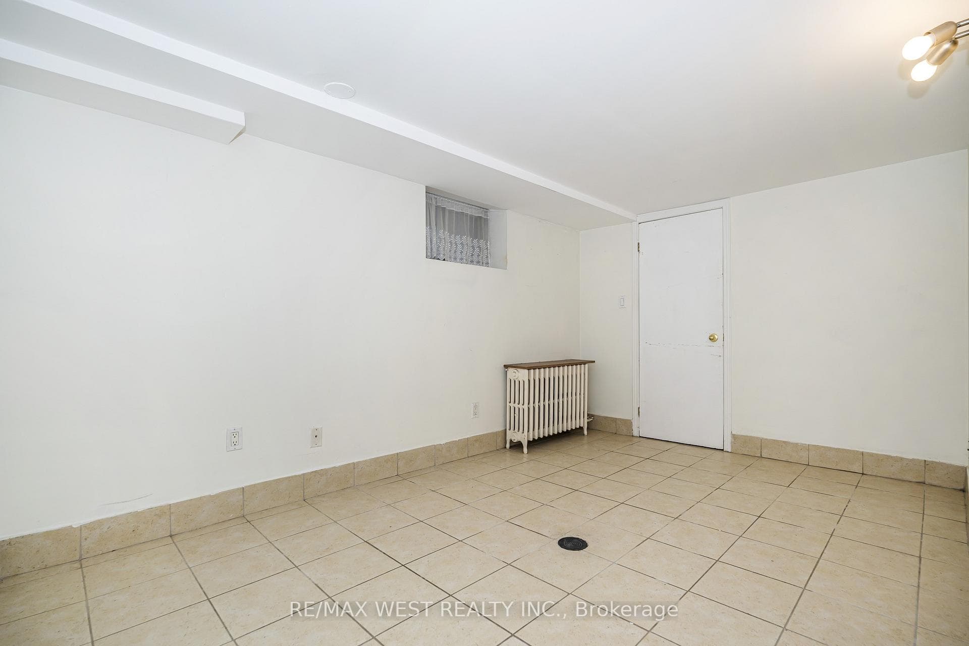 404 Manning Avenue - Semi-Detached photo 34 of 41 in Downtown Toronto / Waterfront, Ontario
