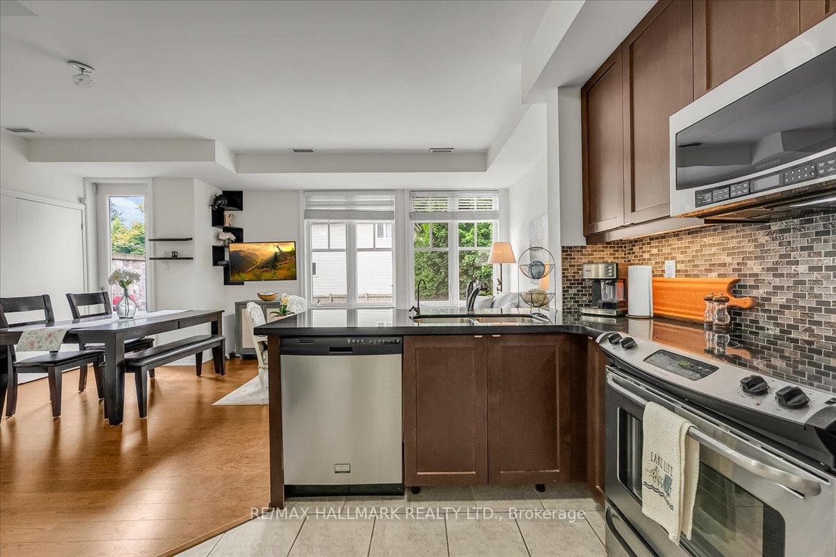1011 Deta Road Unit 701 - Condo photo 18 of 42 in Mississauga, Ontario
