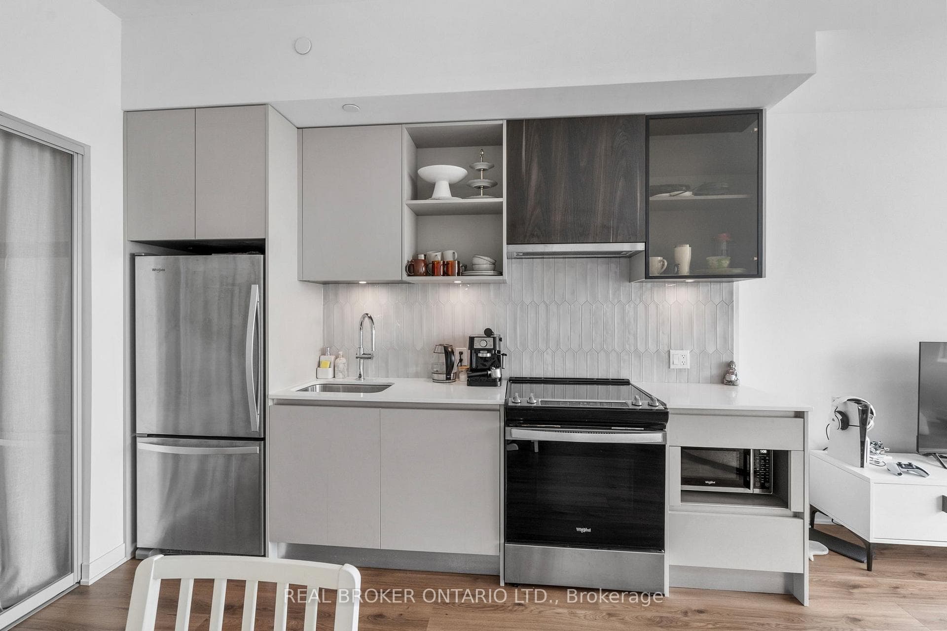405 Dundast Street Unit 328 - Condo photo 18 of 33 in Oakville, Ontario