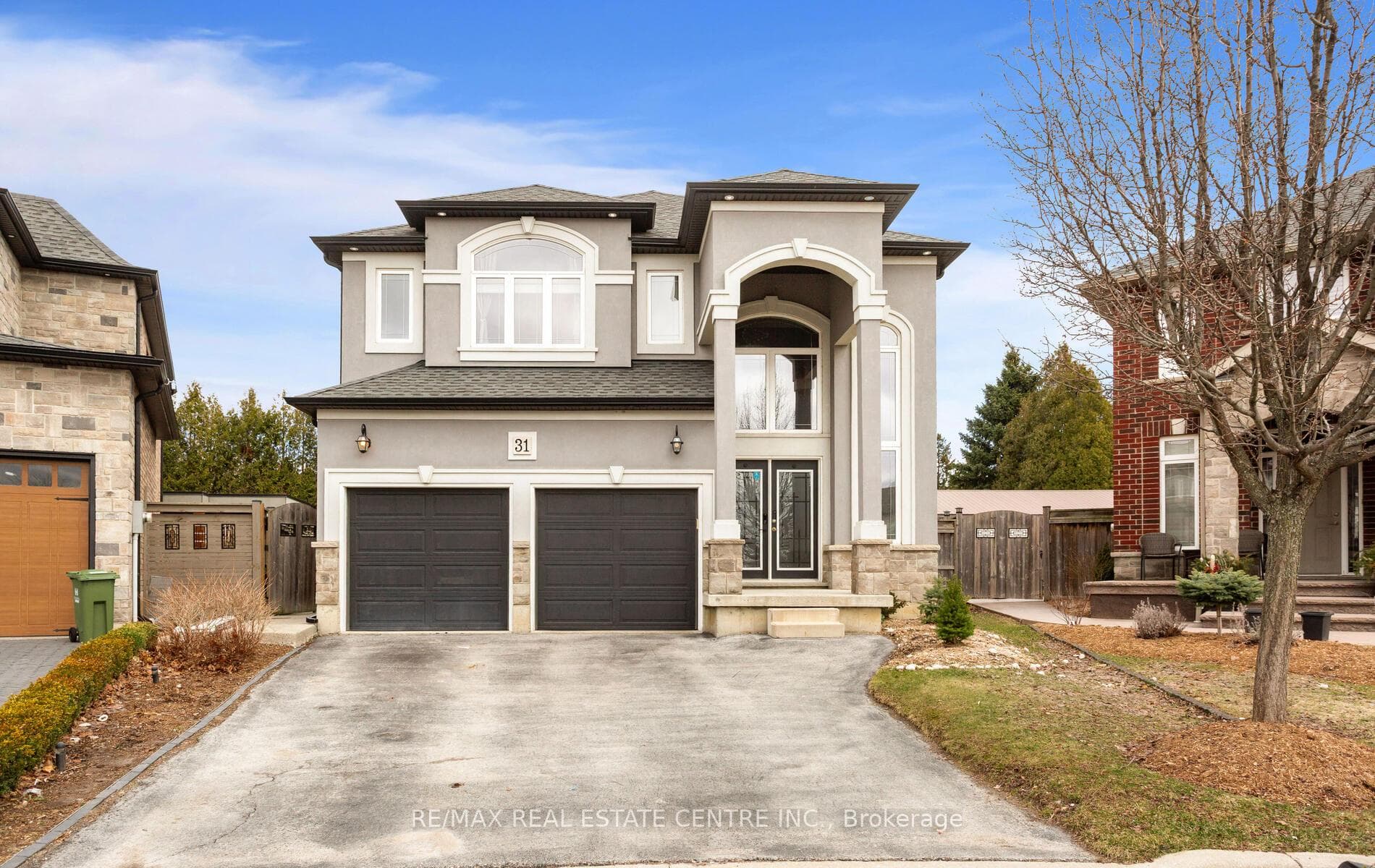 31 Rianna Court - Single Family Home photo 2 of 50 in Hamilton, Ontario