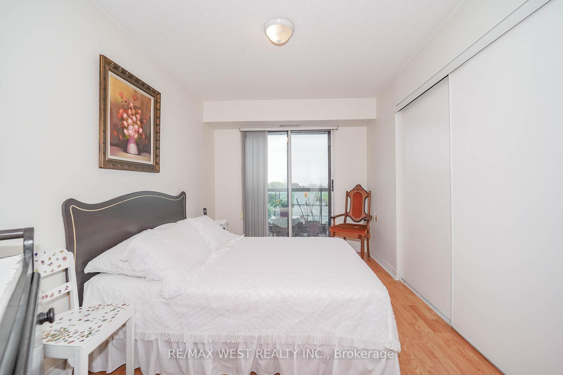 1030 Sheppard Avenue Unit 208 - Condo photo 5 of 12 in North York (Bathurst Manor / Clanton Park), Ontario