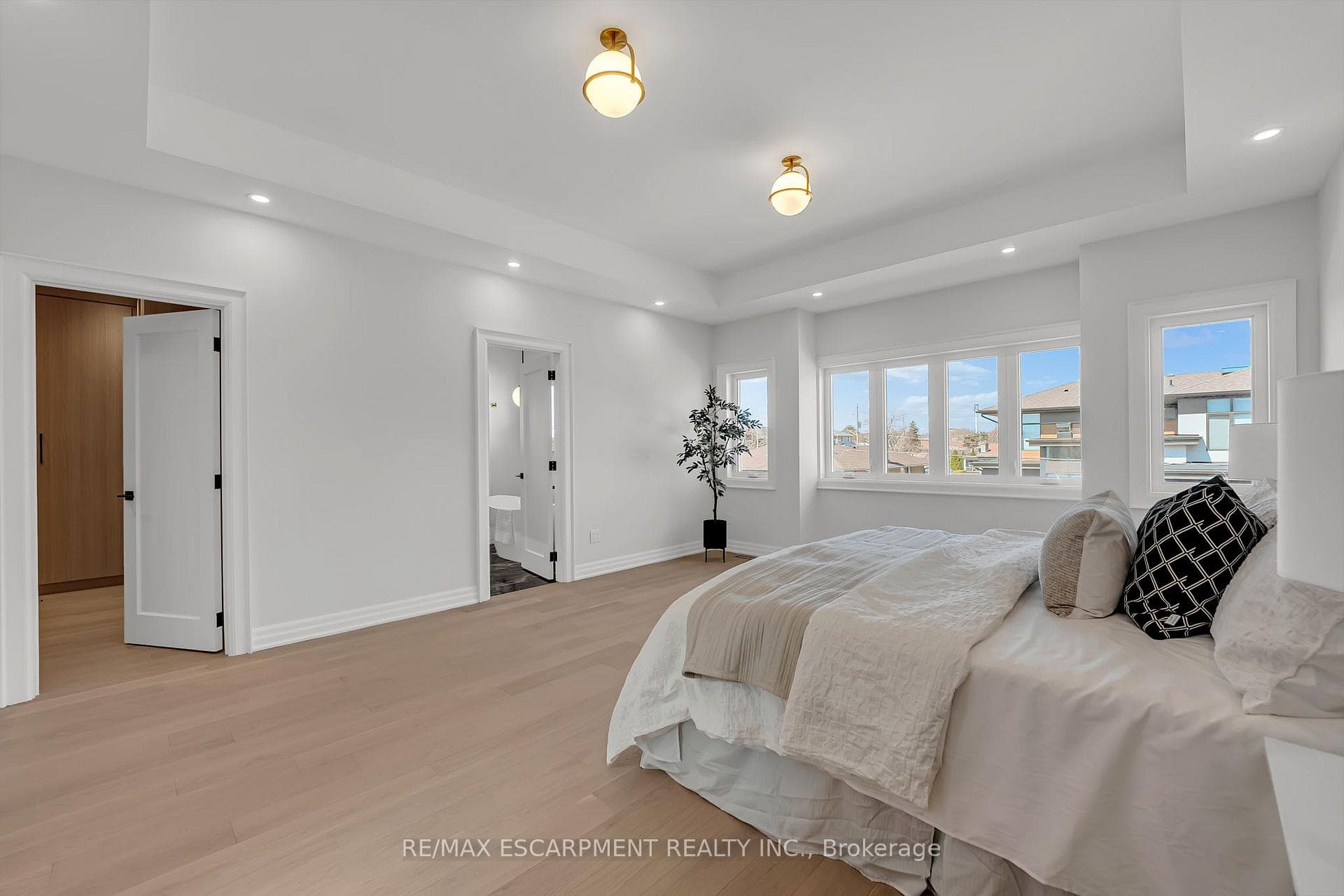 383 Wadsworth Street - Detached photo 20 of 46 in Oakville, Ontario