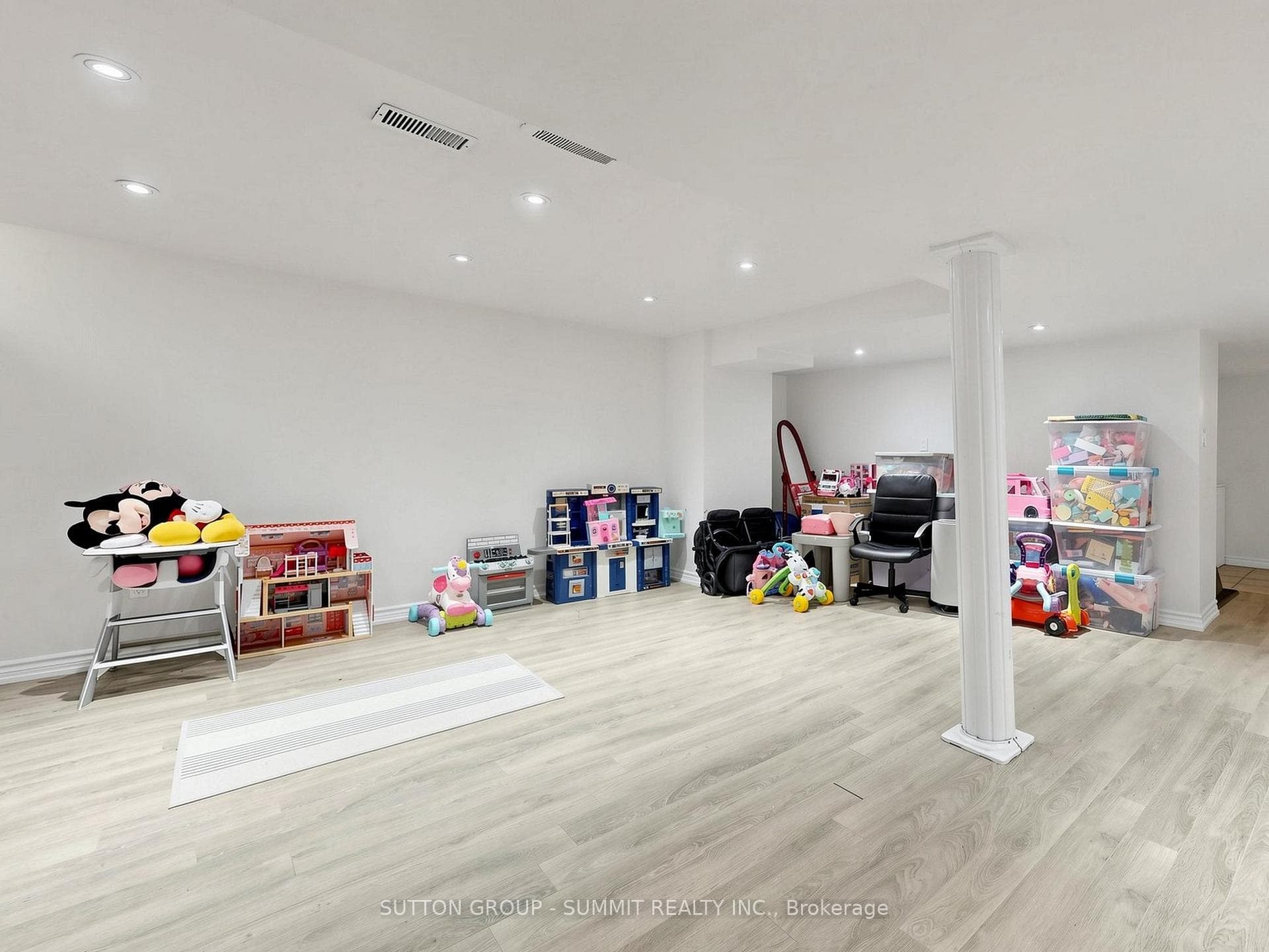 4880 YORKSHIRE Avenue - Detached photo 34 of 50 in Mississauga, Ontario