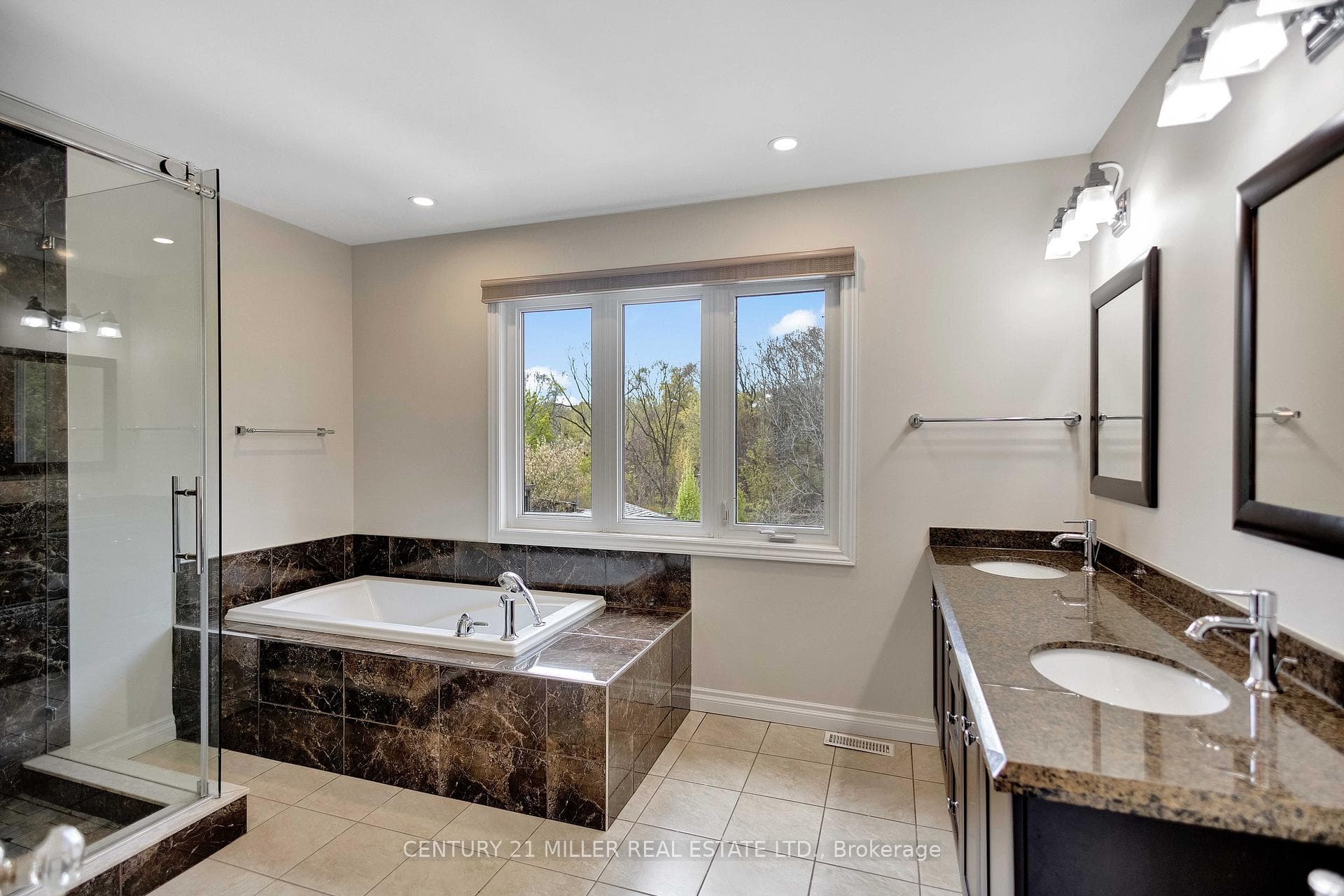 1398 Winterberry Drive - Detached photo 22 of 46 in Burlington, Ontario