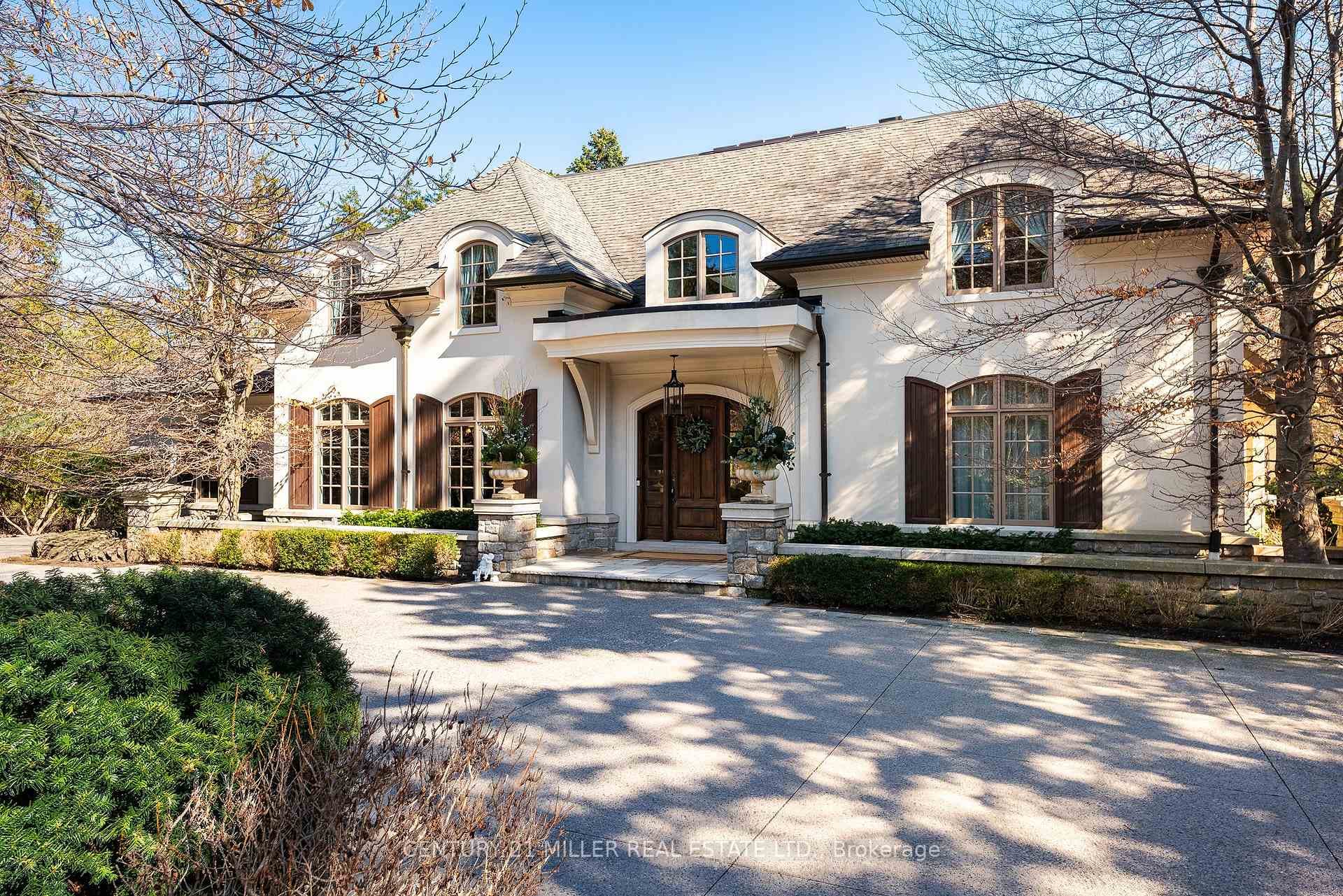 2096 Lakeshore Road - Detached photo 3 of 48 in Oakville, Ontario