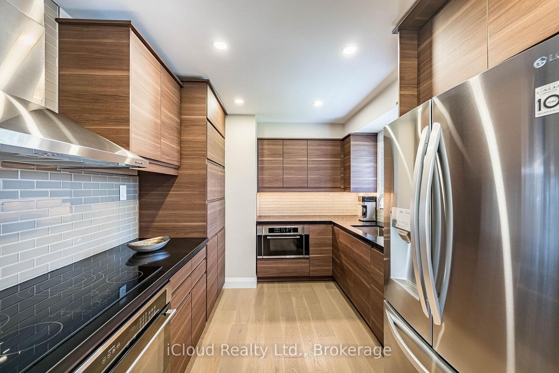 1195 Stanley Drive - Detached photo 11 of 50 in Burlington, Ontario