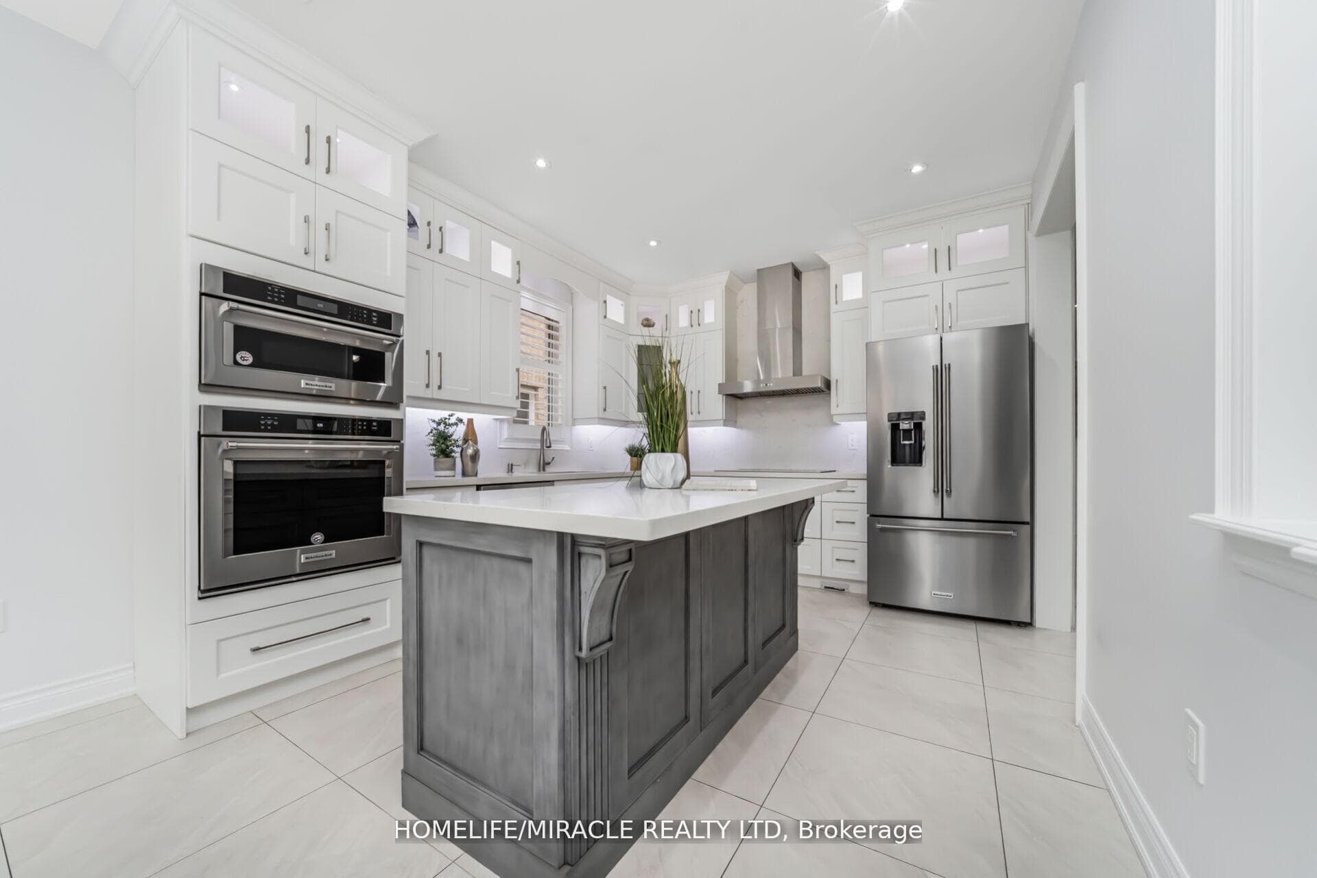 10 Kenora Street - Detached photo 14 of 50 in Brampton, Ontario