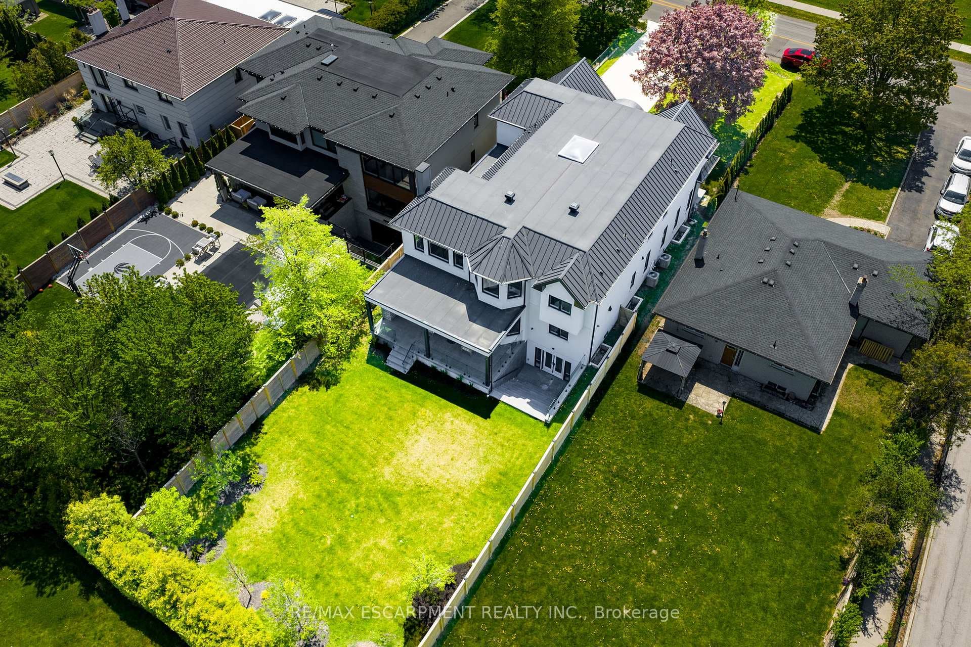 221 Morden Road - Detached photo 48 of 49 in Oakville, Ontario