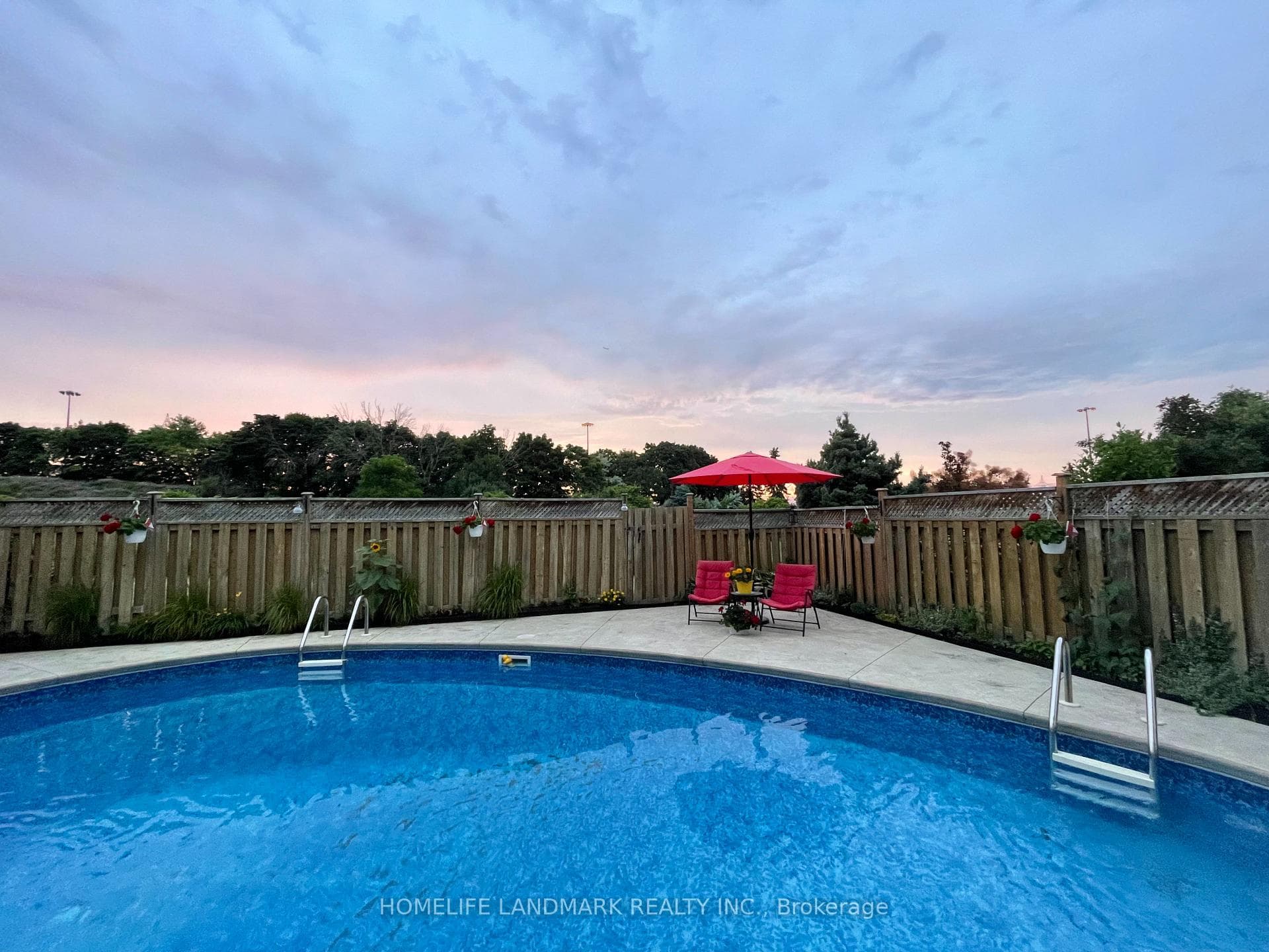 2105 Folkway Drive - Detached photo 2 of 33 in Mississauga, Ontario