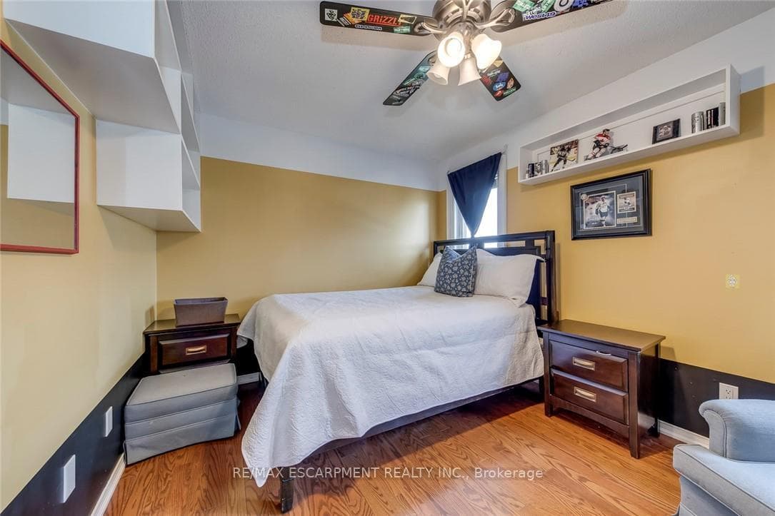 3311 SPRINGVALE Court - Detached photo 34 of 50 in Burlington, Ontario