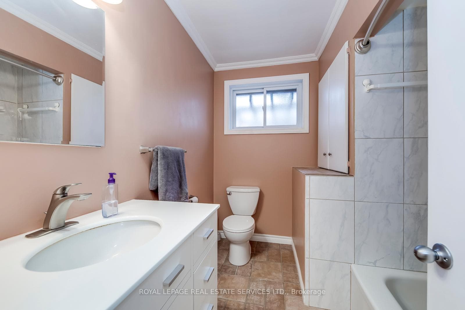 1607 Ewald Road - Detached photo 18 of 37 in Mississauga, Ontario