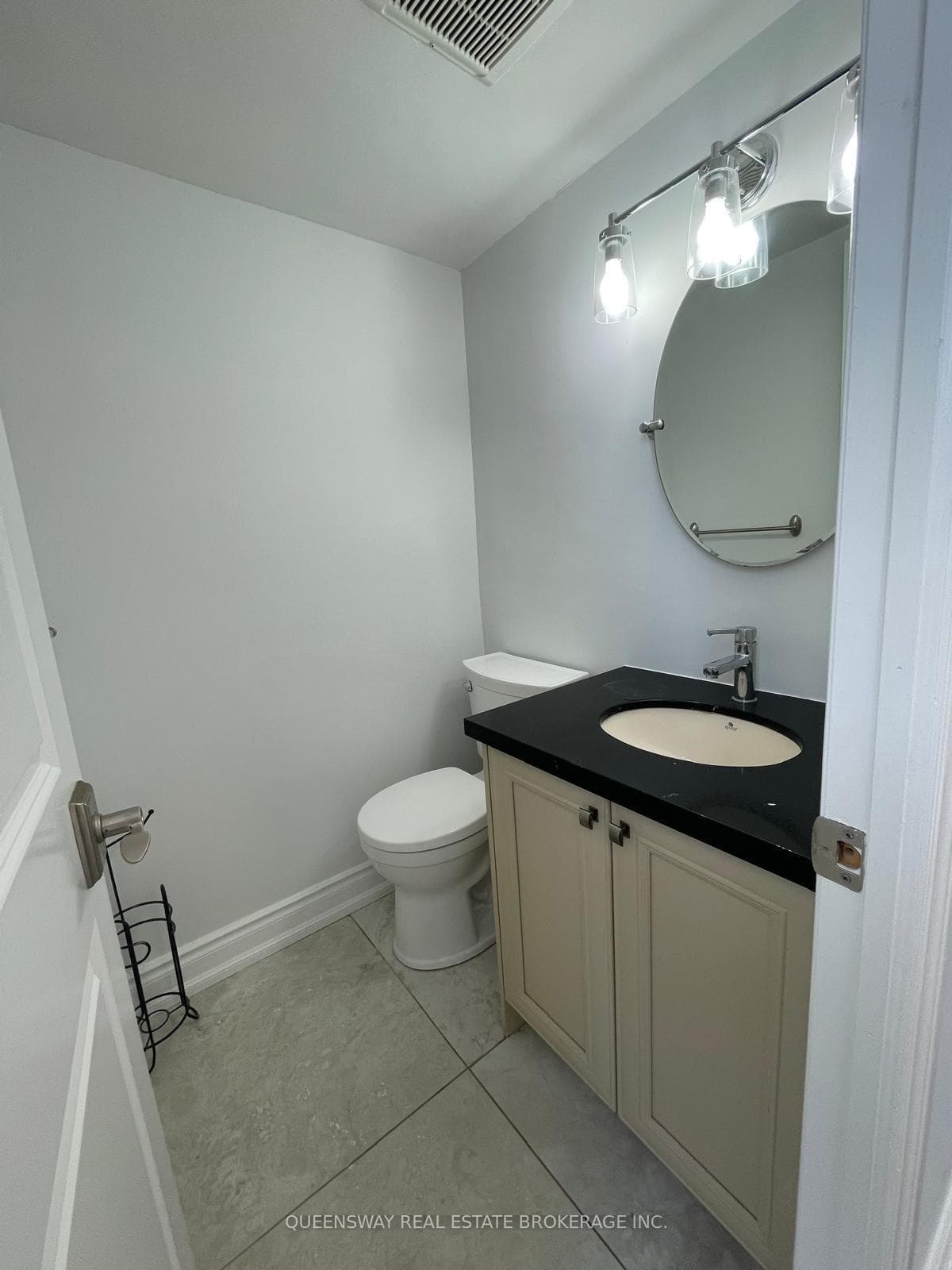 10 Edgecliff Golfway Unit 504 - Condo photo 9 of 17 in Flemingdon Park / Don Mills, Ontario