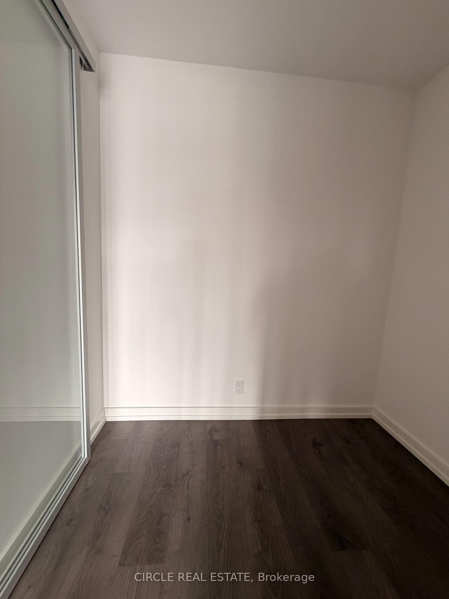 75 James Street Unit #718 - Condo photo 4 of 33 in Hamilton, Ontario