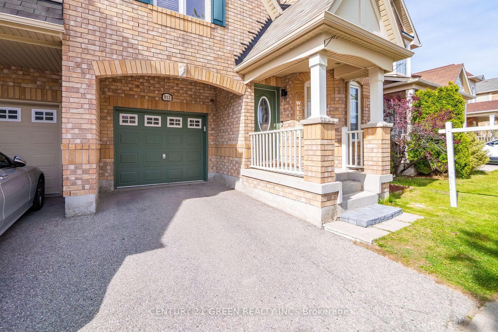 913 Philbrook Drive - Semi-Detached photo 2 of 50 in Milton, Ontario