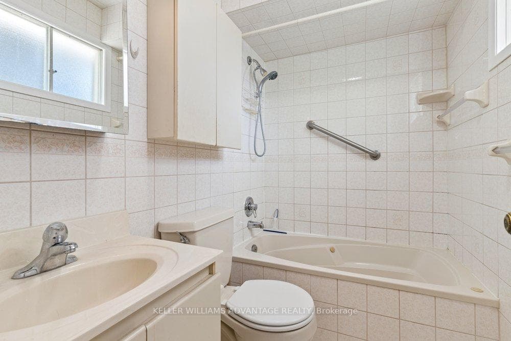 2192 Castlestone Court - Detached photo 28 of 50 in Mississauga, Ontario