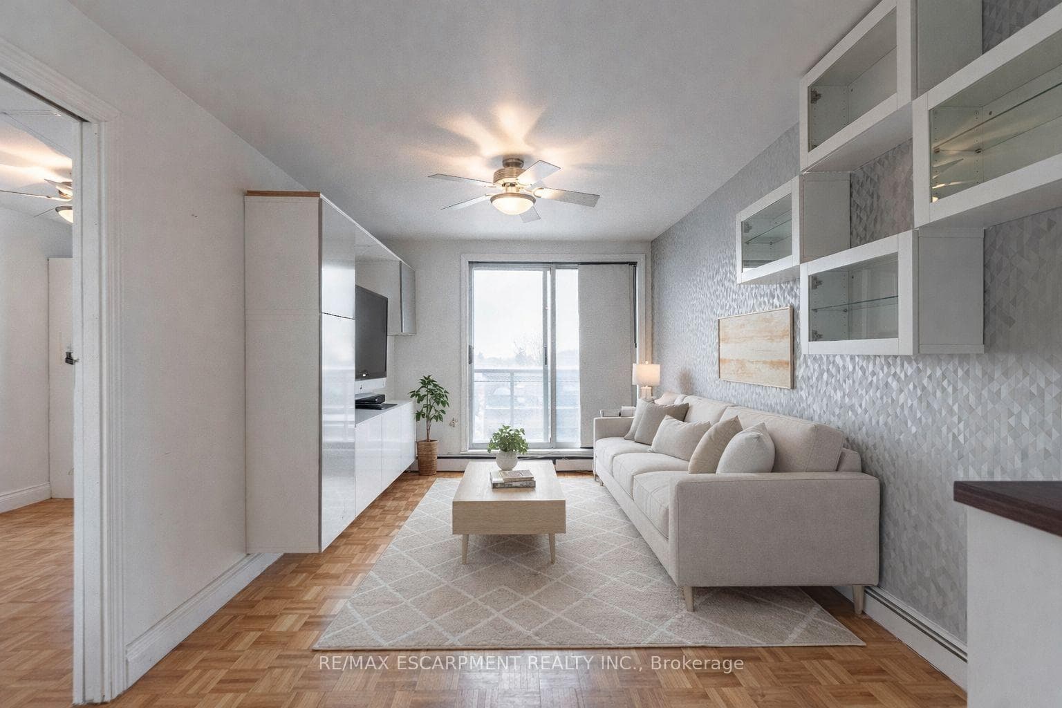 30 Summit Avenue Unit 607 - Condo photo 3 of 21 in Hamilton, Ontario