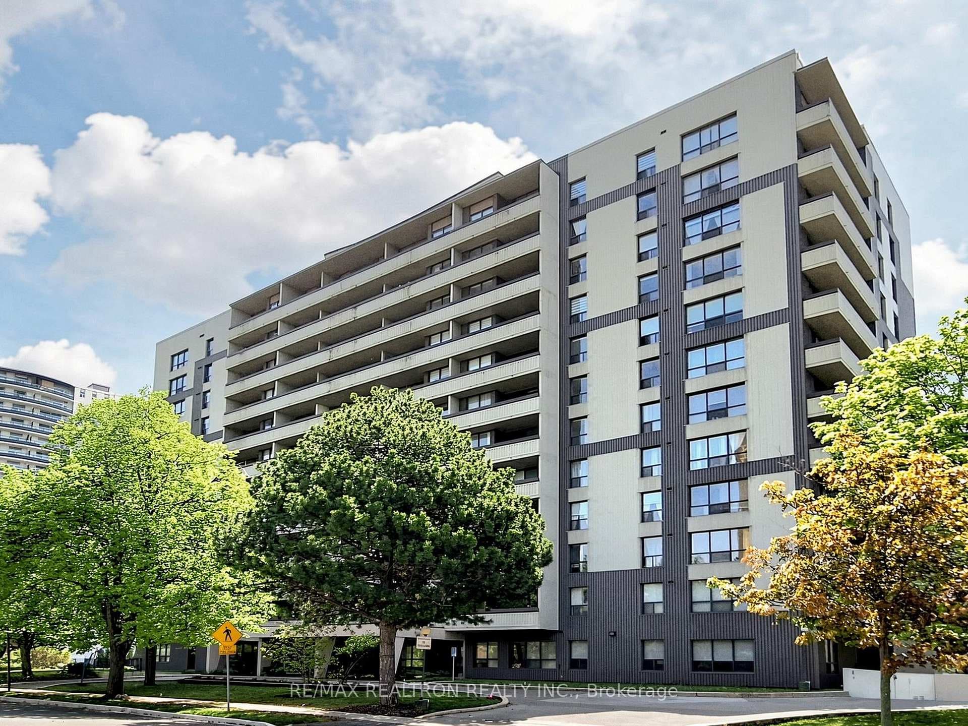 100 Canyon Avenue Unit 608 - Condo photo 1 of 44 in North York (Bathurst Manor / Clanton Park), Ontario