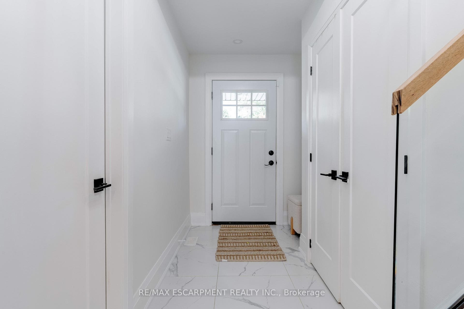 296 Kent Crescent - Multi-Family photo 3 of 50 in Burlington, Ontario