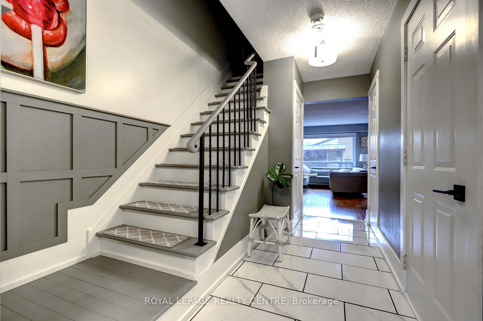 3025 Cedarglen Gate Unit 60 - Condo photo 8 of 38 in Mississauga, Ontario