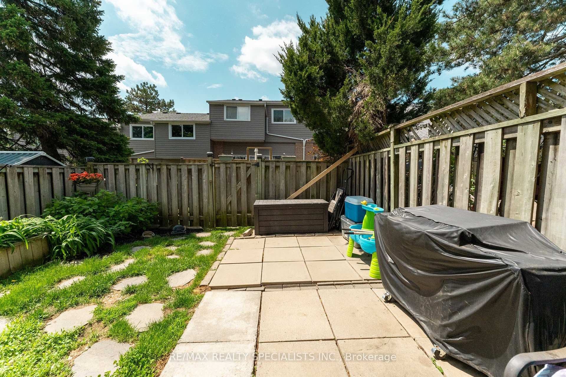 2050 Upper Middle Road Unit 114 - Condo photo 35 of 46 in Burlington, Ontario