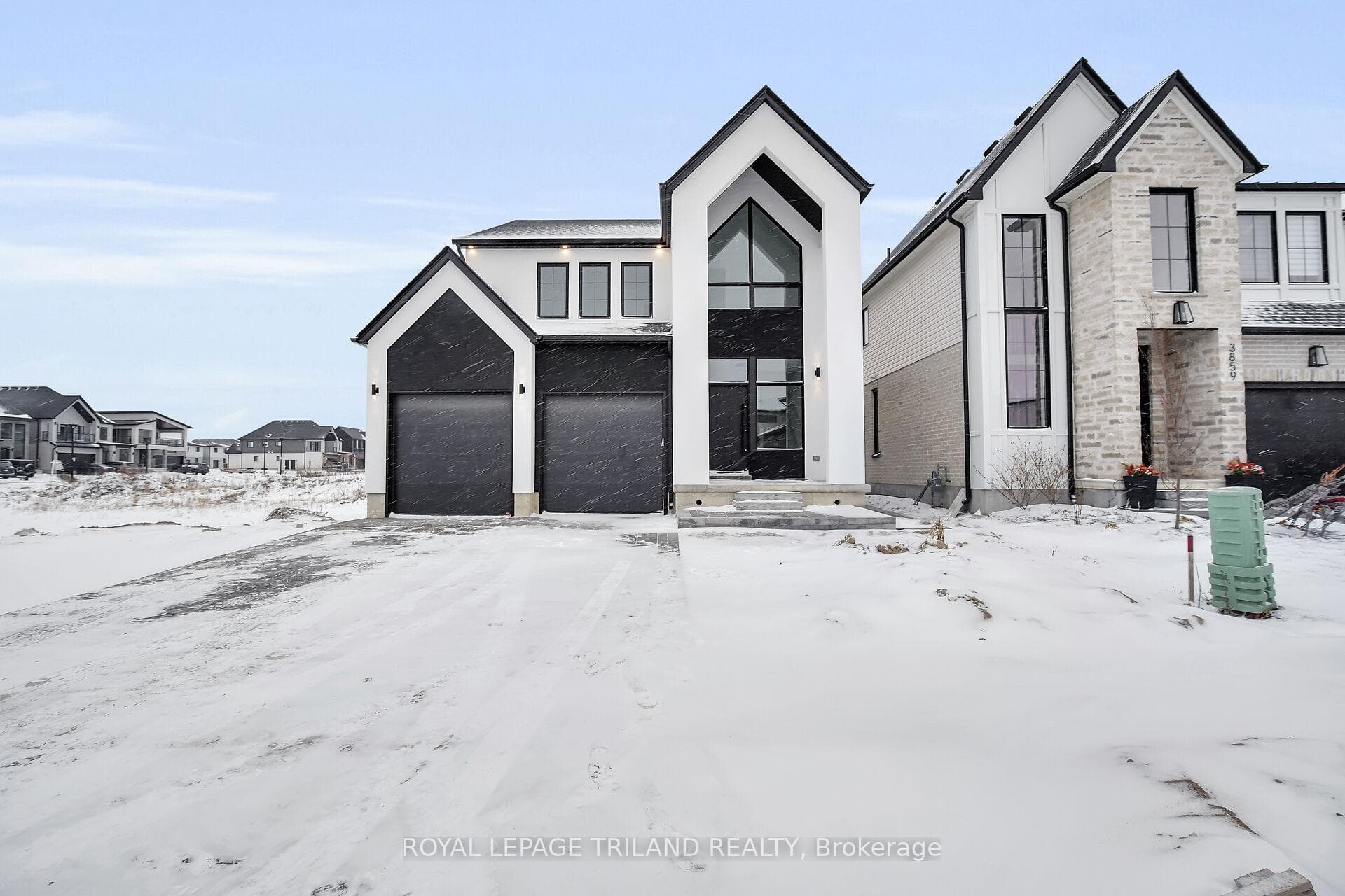 3853 Big Leaf Trail - home for sale in London South, Ontario